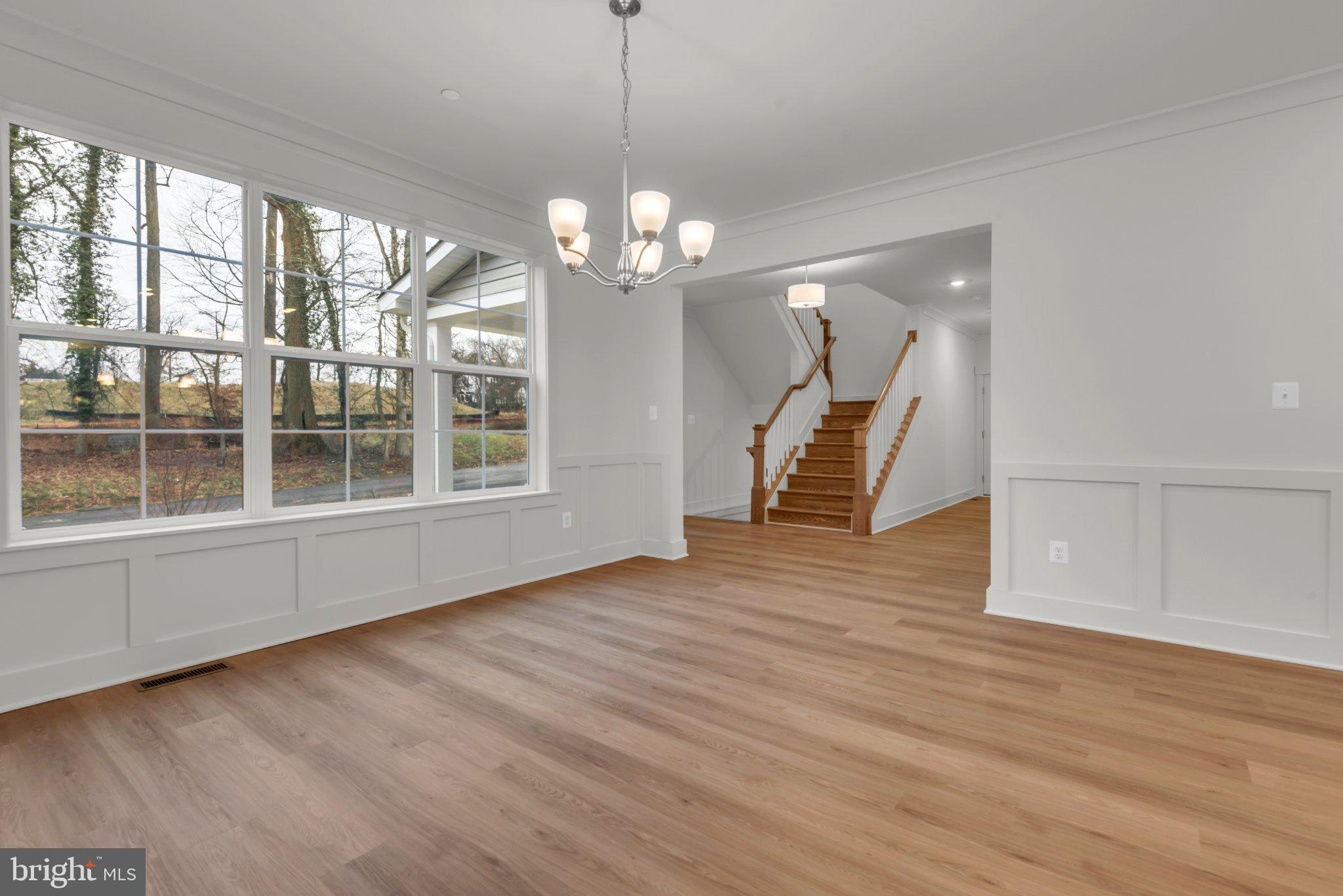 995 ARUNDEL DRIVE