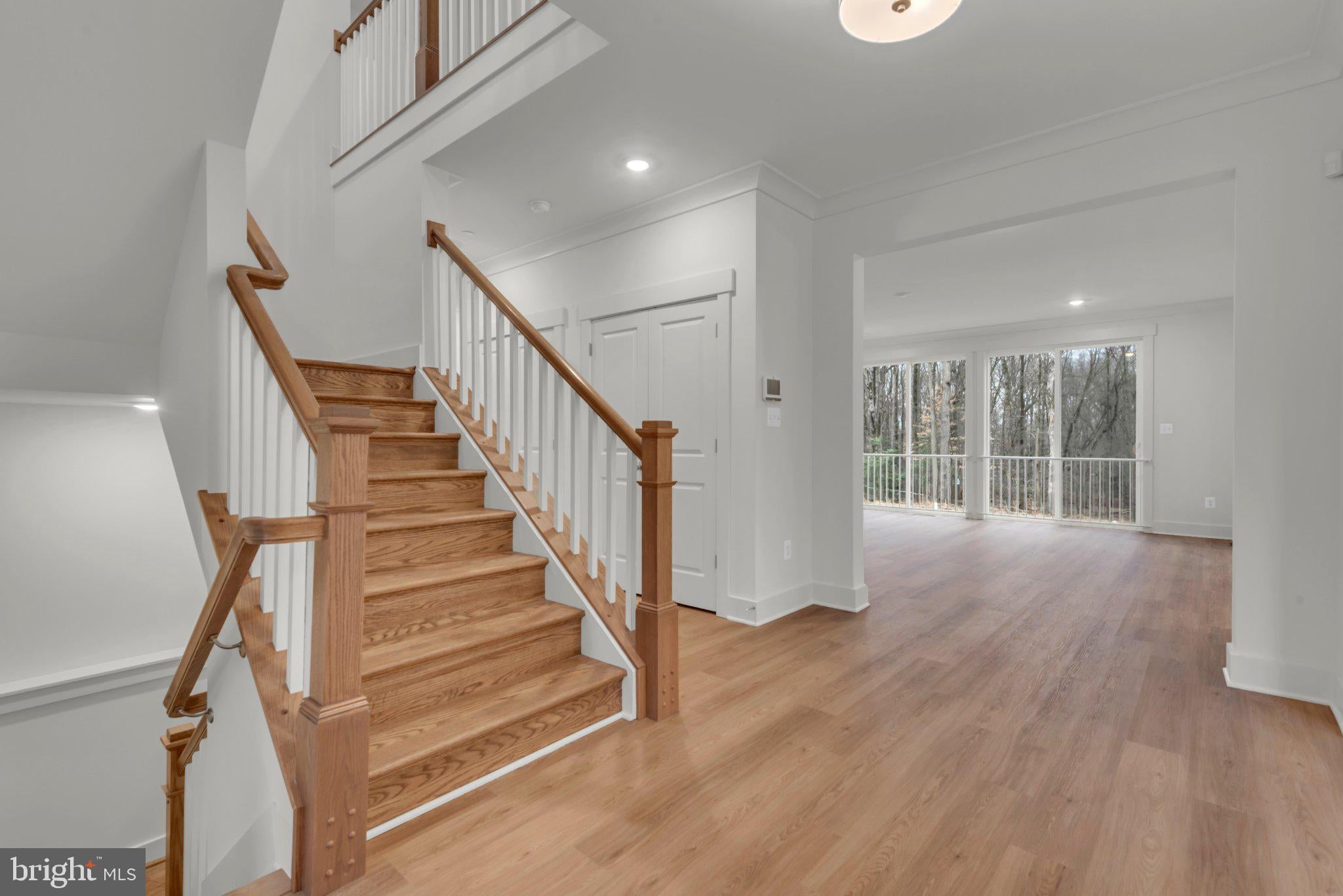 995 ARUNDEL DRIVE