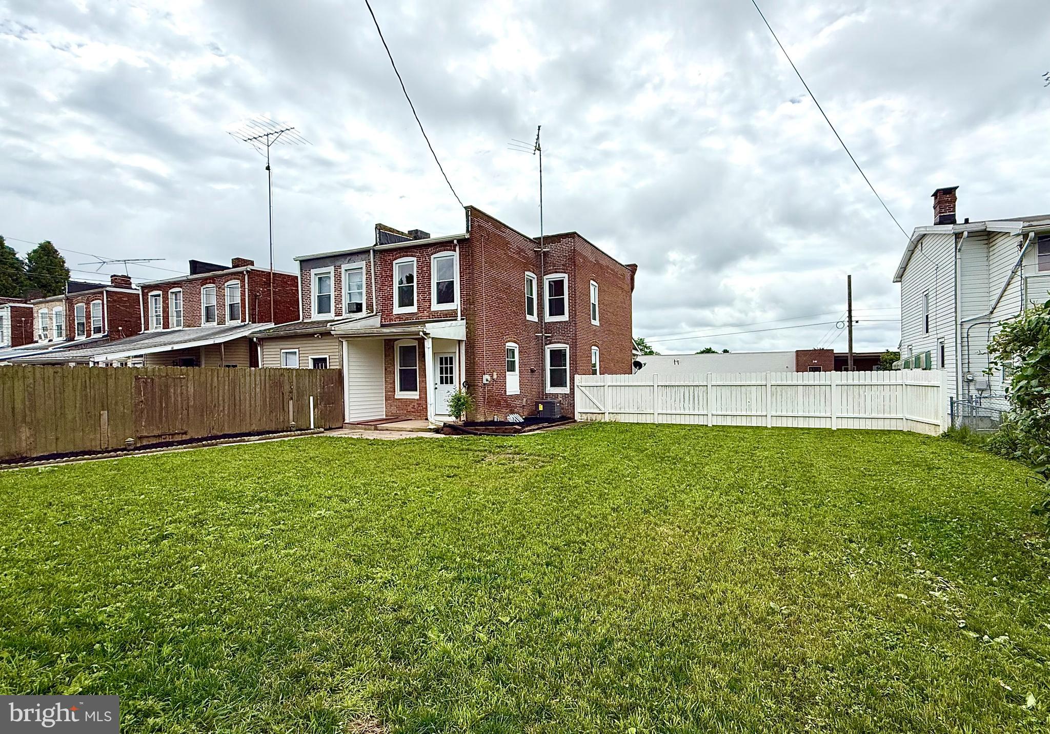 325 PINE STREET