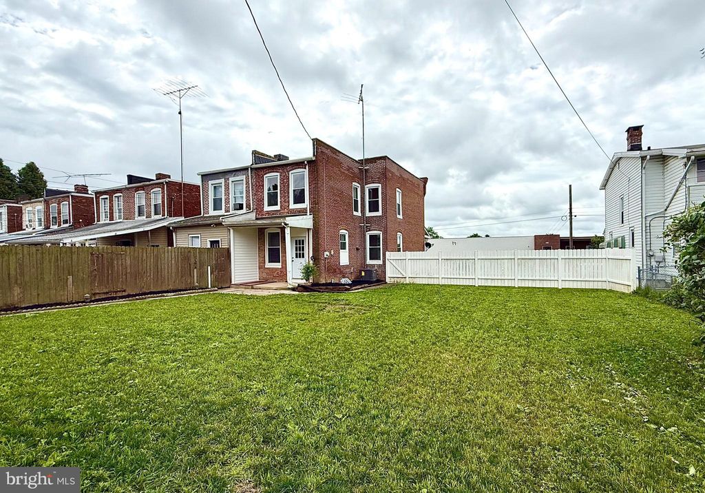 Photo of 325 Pine Street, HANOVER, PA 17331 (MLS # PAYK2084538)