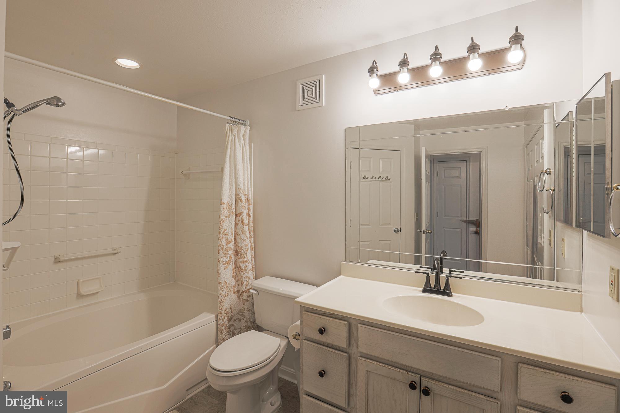 SILVERBROOK WOOD - Residential