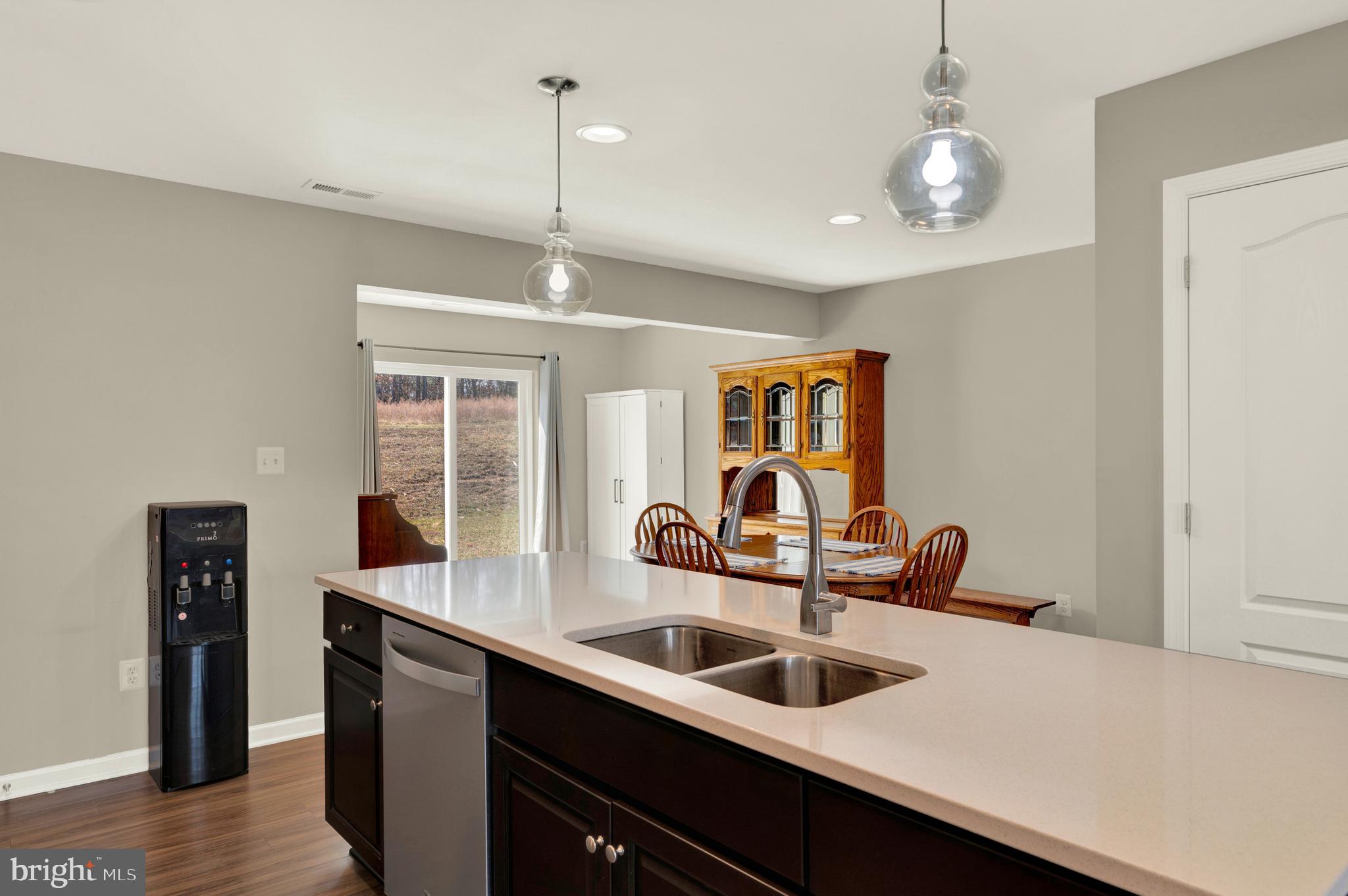 WHISPERING PINES - Residential