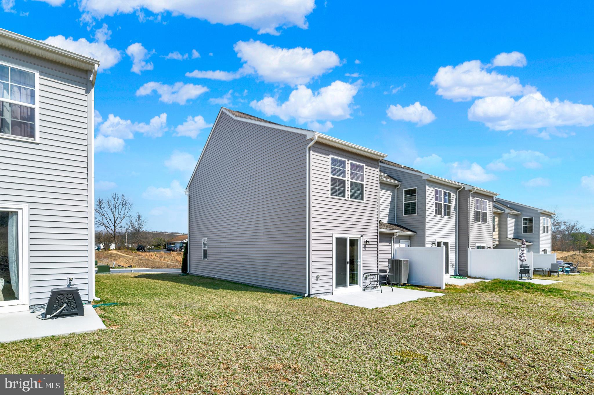 WHISPERING PINES - Residential