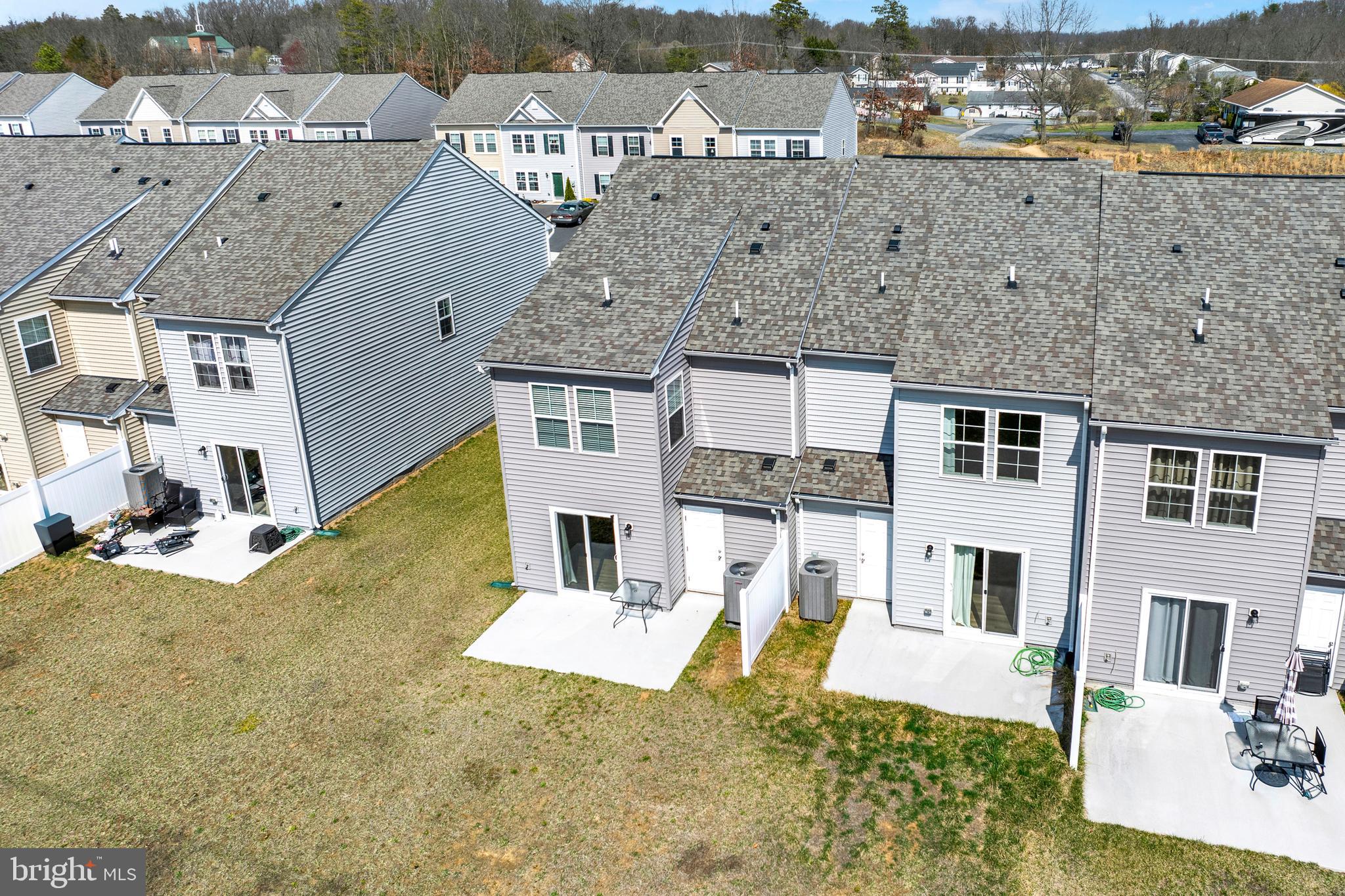 WHISPERING PINES - Residential