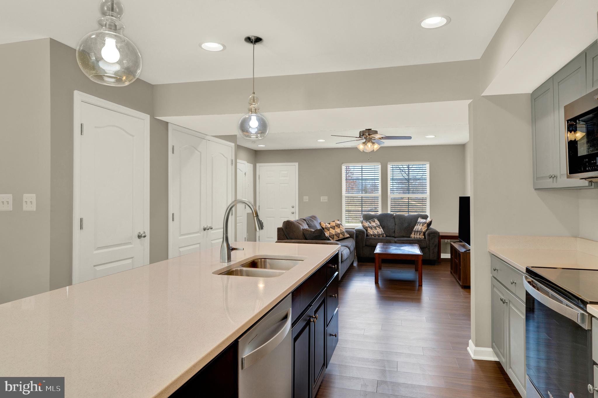 WHISPERING PINES - Residential