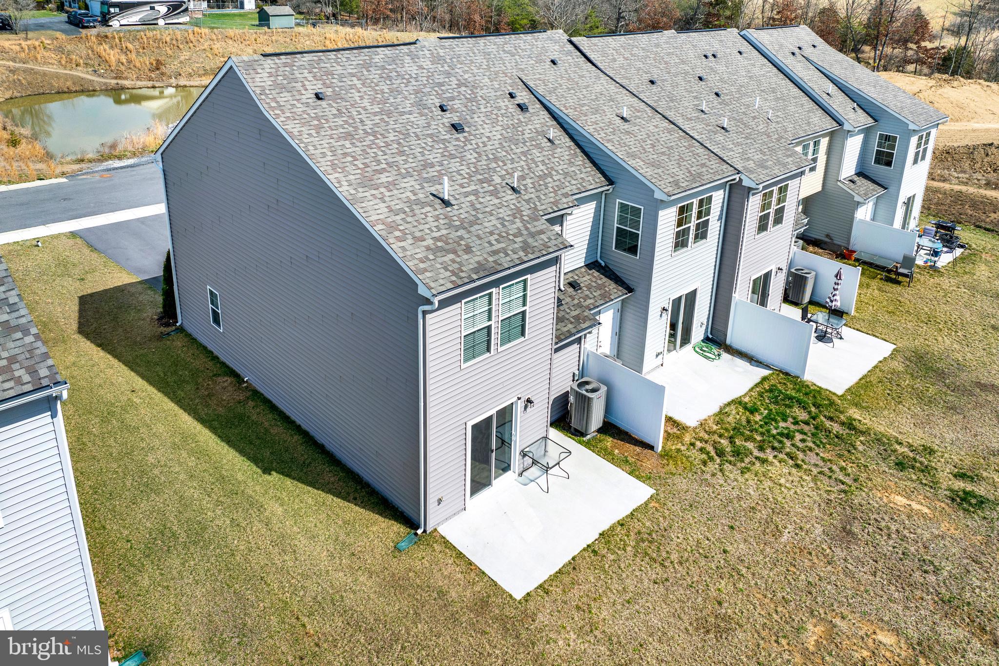 WHISPERING PINES - Residential