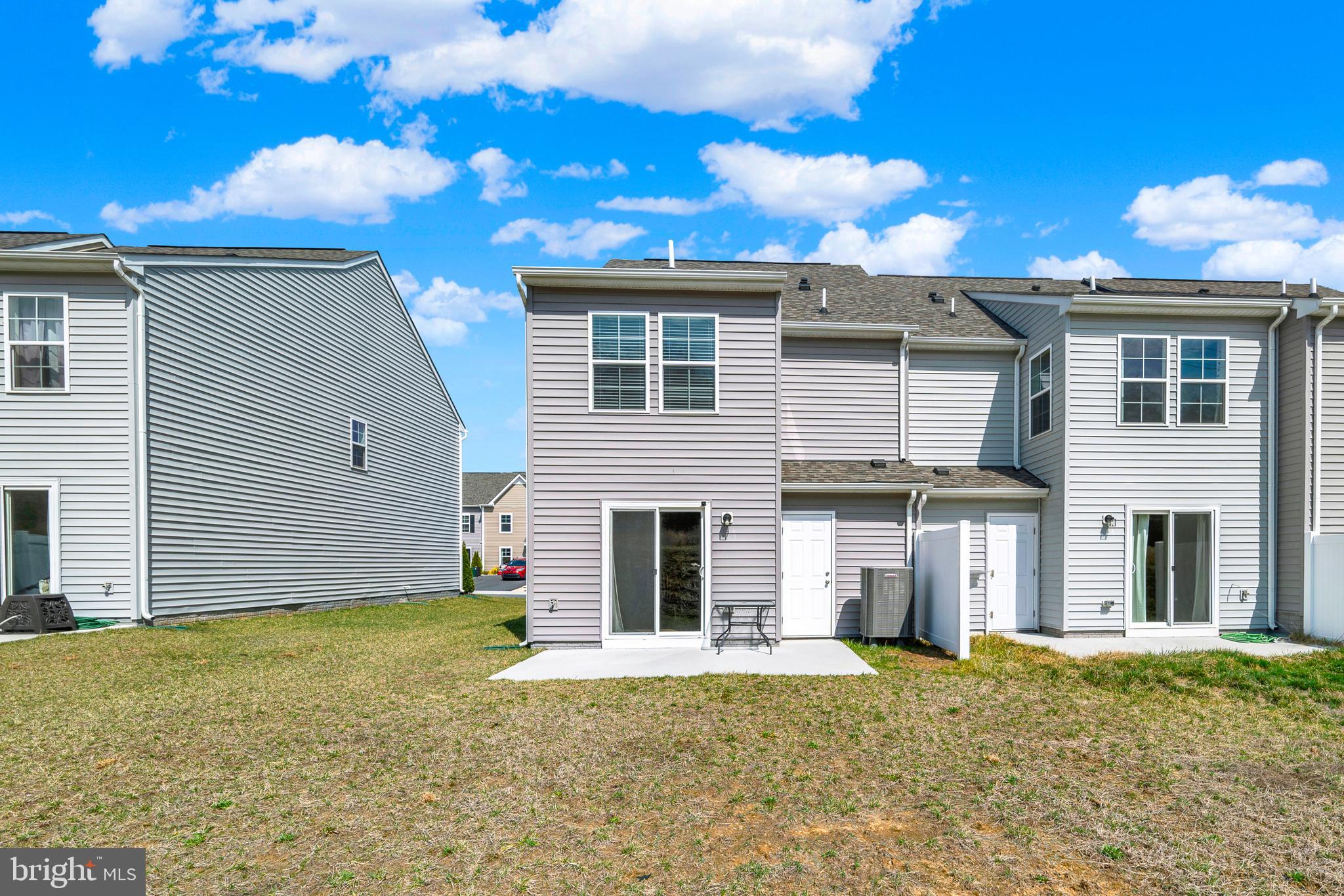 WHISPERING PINES - Residential