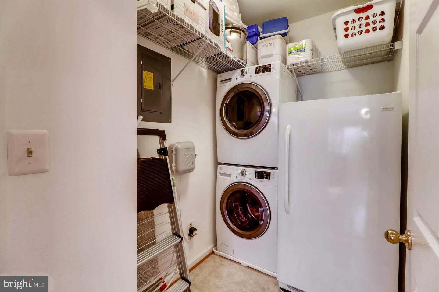 HOPEWELL POINTE - Residential