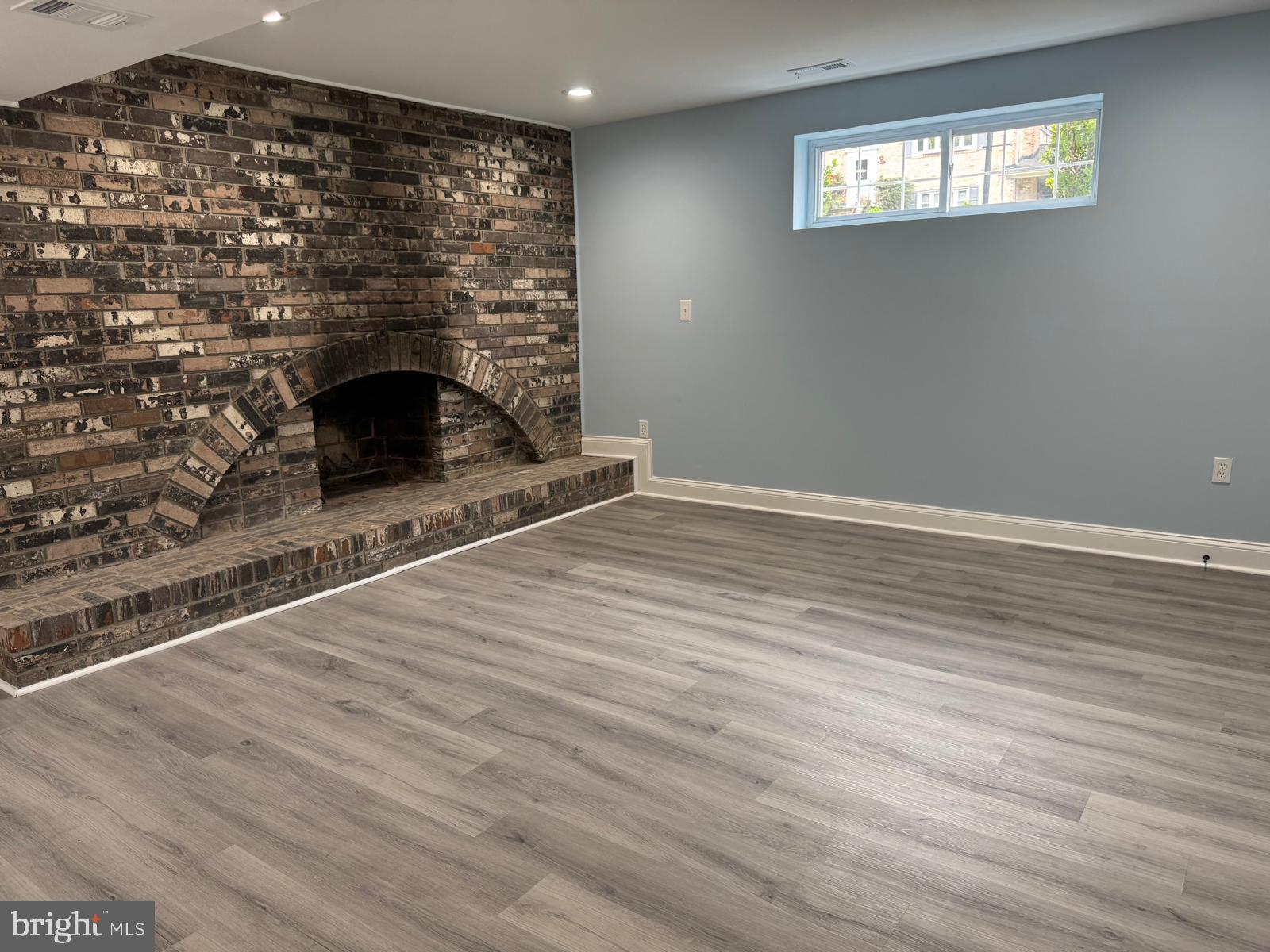 VALLEY VIEW - Residential Lease