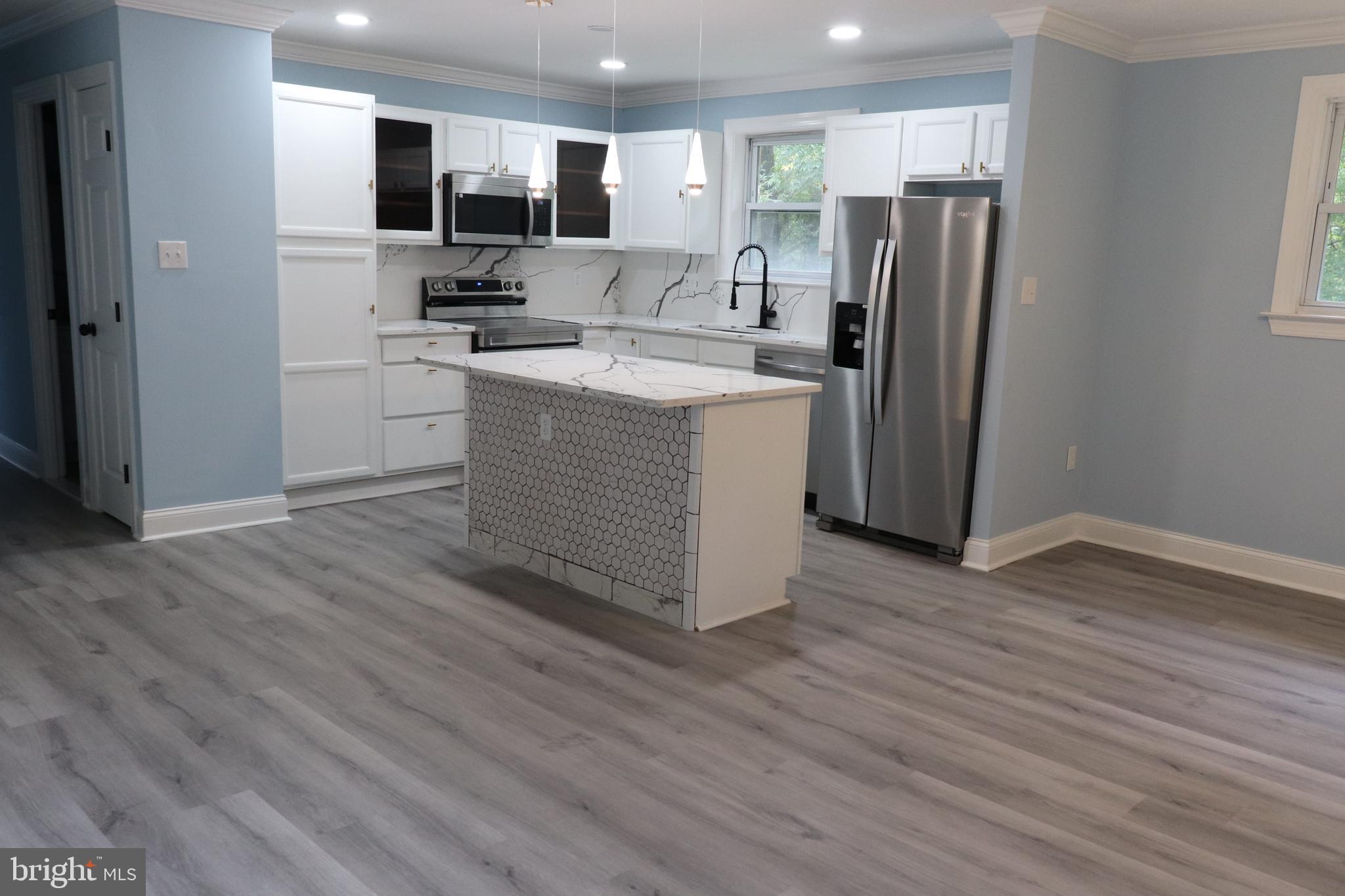 VALLEY VIEW - Residential Lease