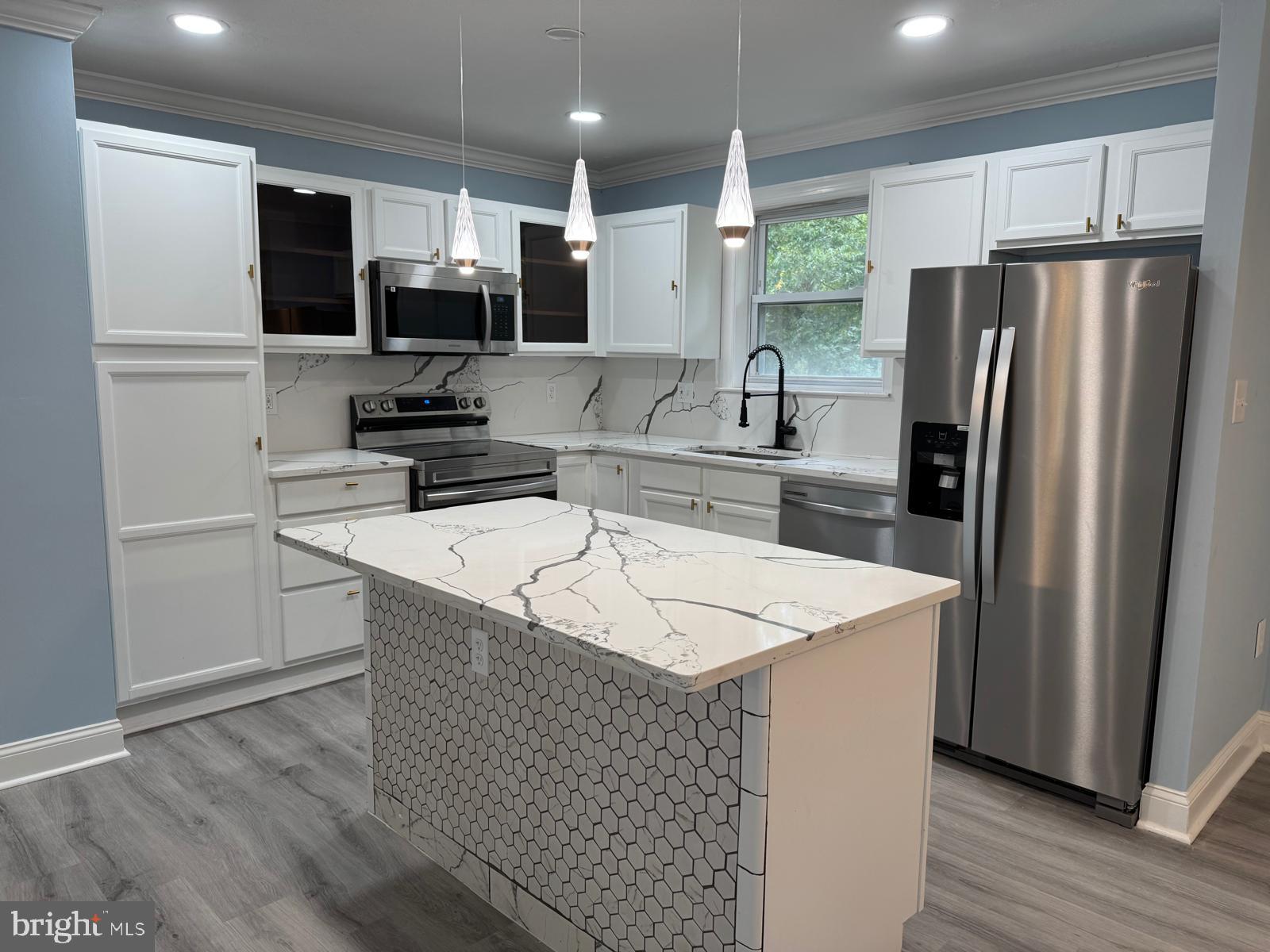 VALLEY VIEW - Residential Lease