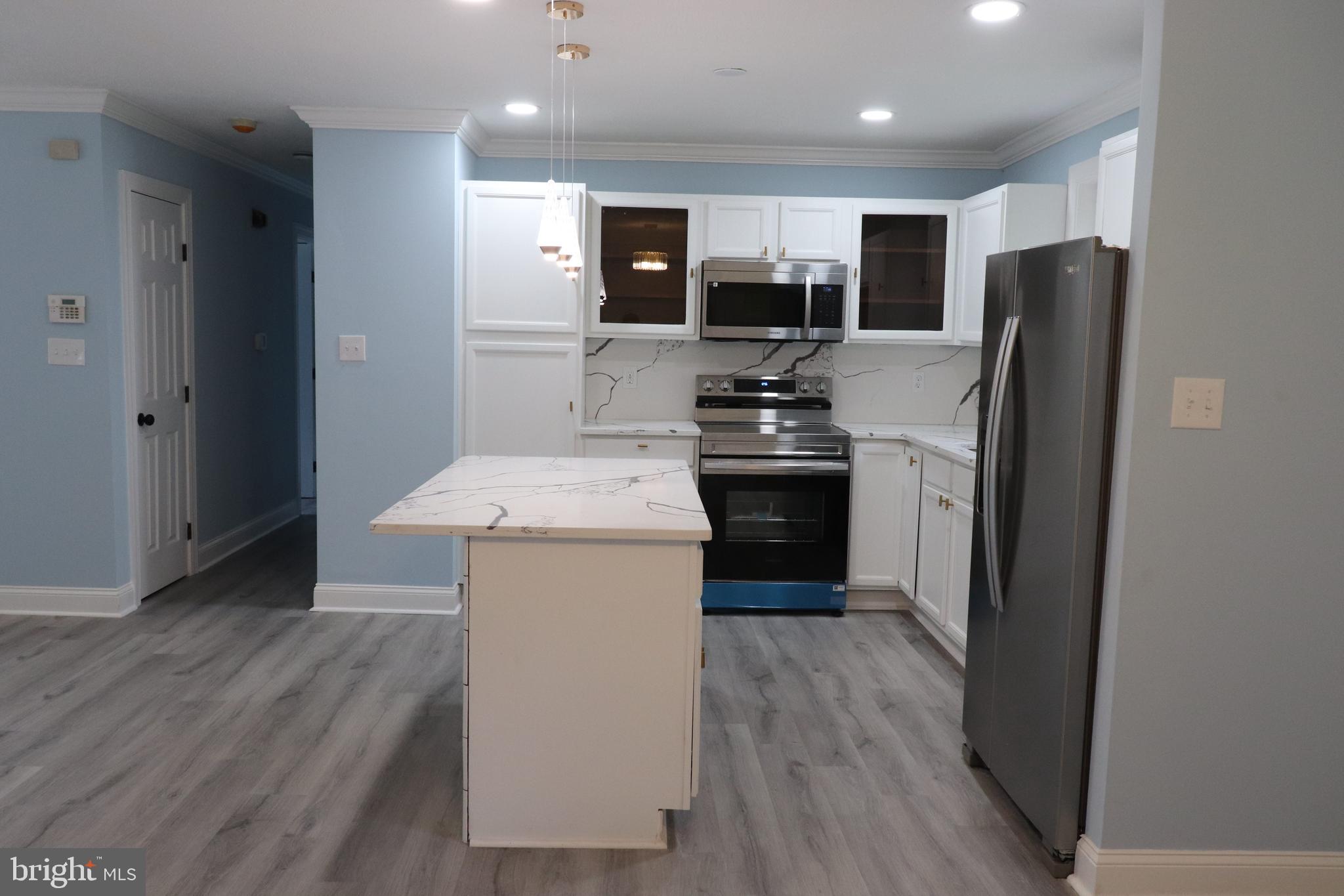 VALLEY VIEW - Residential Lease