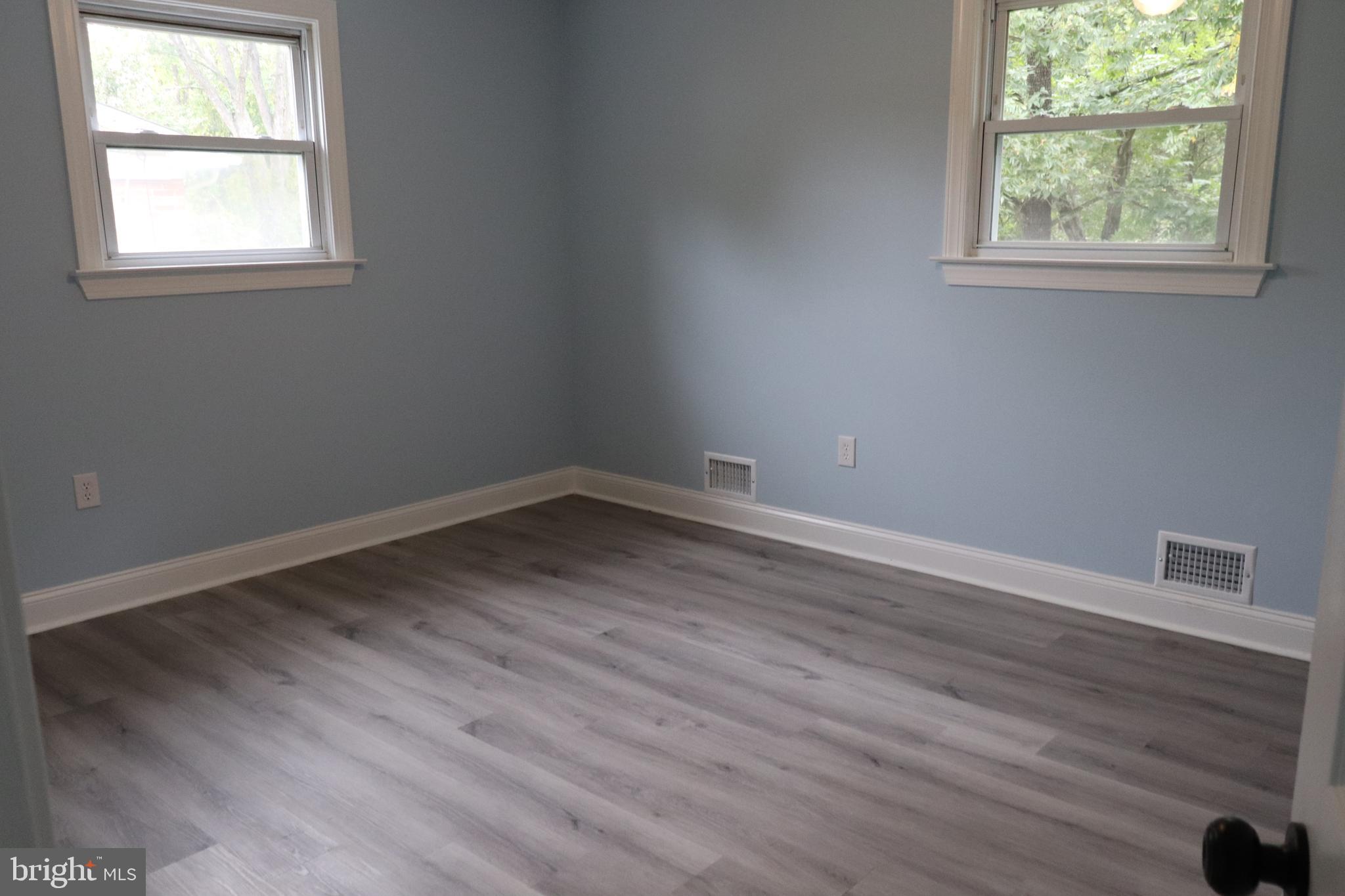 VALLEY VIEW - Residential Lease