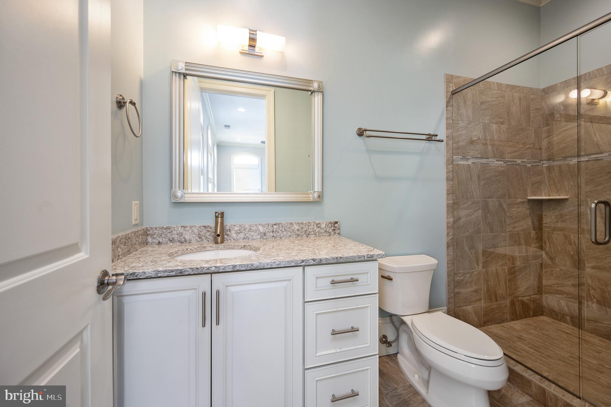 AMELIA SQUARE - Residential