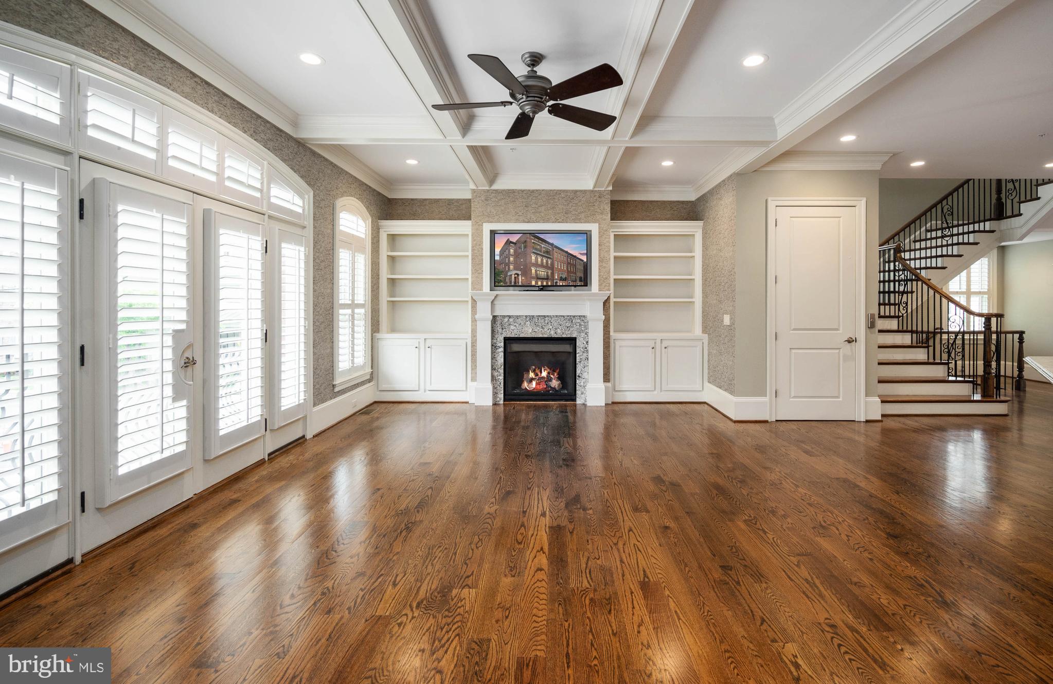 AMELIA SQUARE - Residential