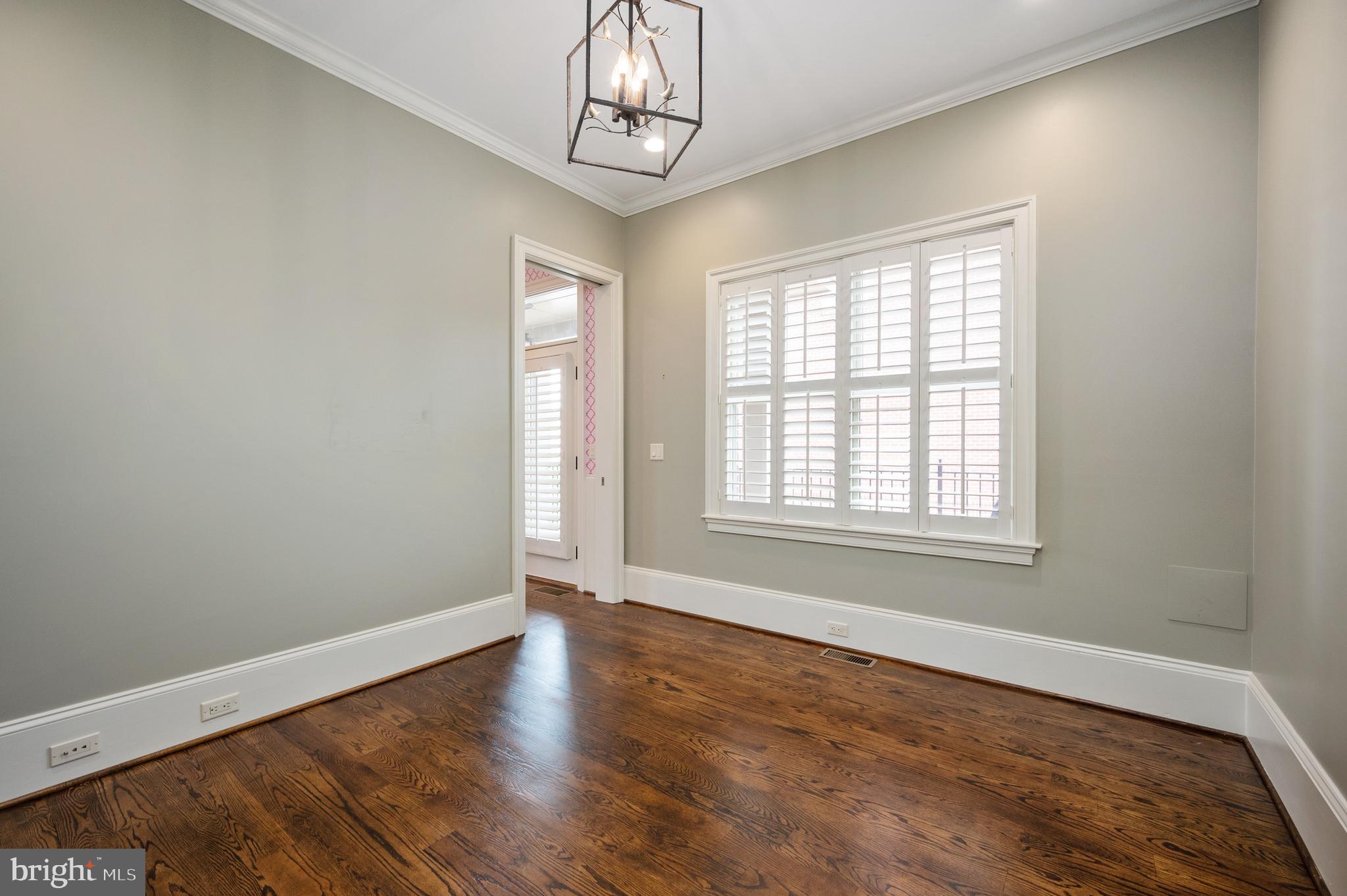 AMELIA SQUARE - Residential