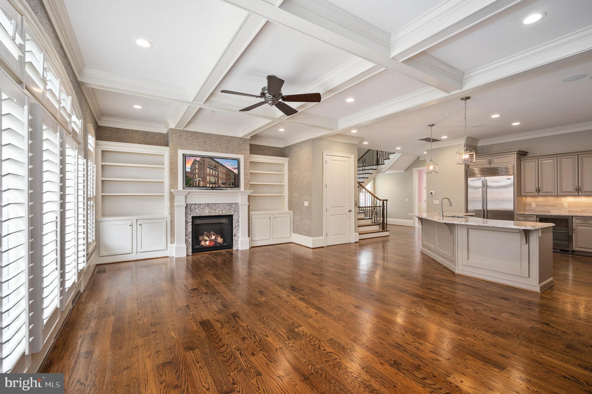 AMELIA SQUARE - Residential