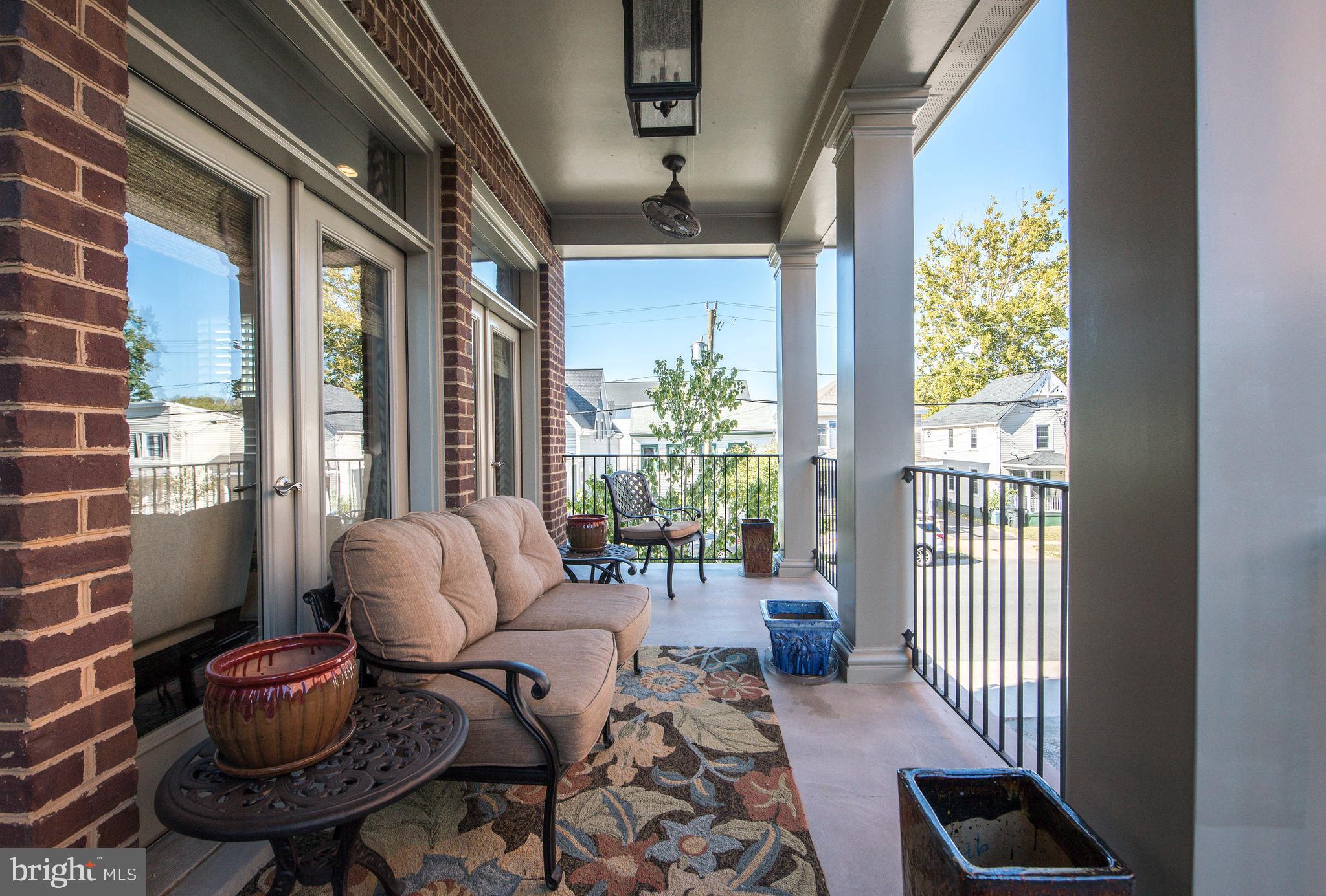 AMELIA SQUARE - Residential