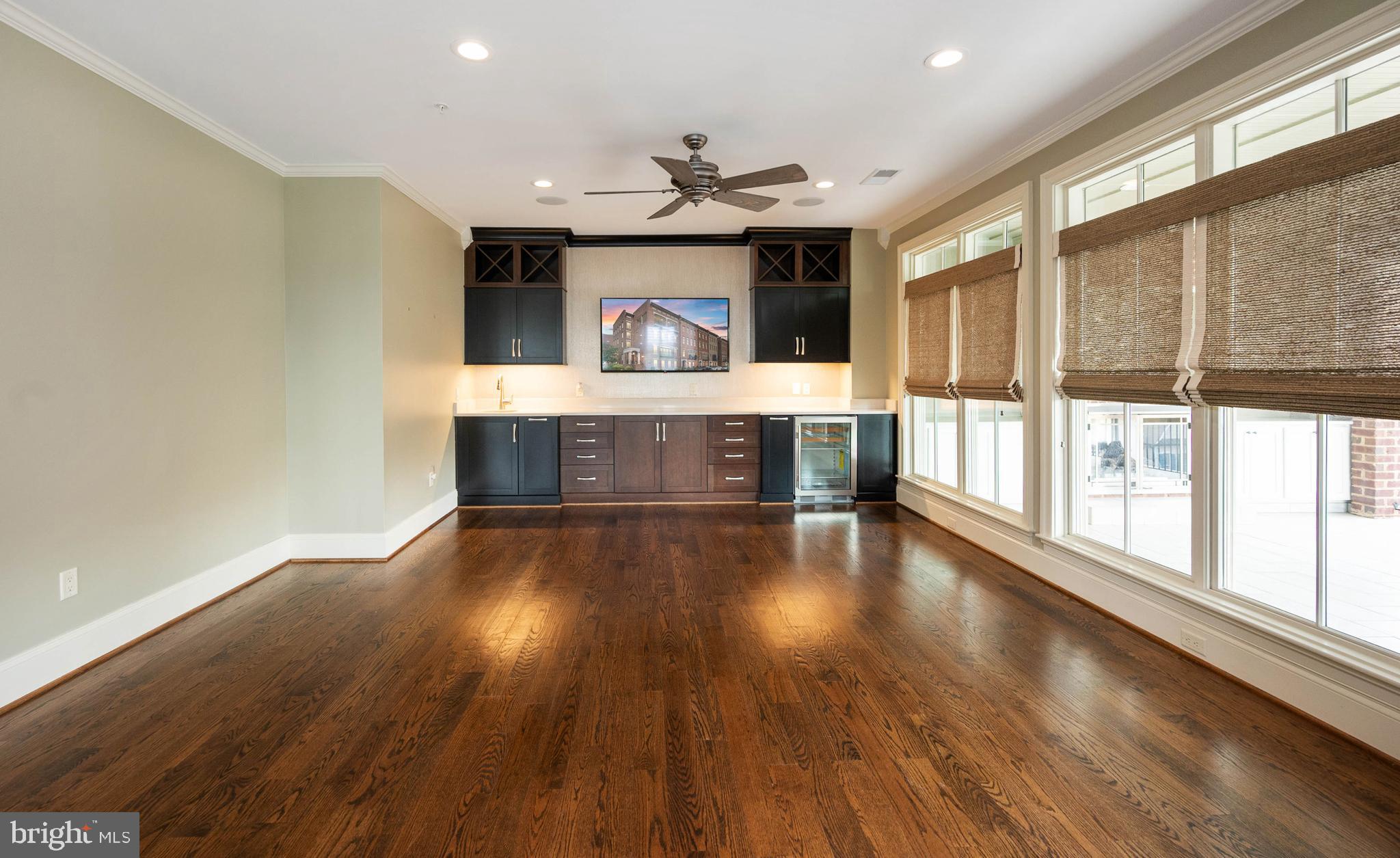 AMELIA SQUARE - Residential