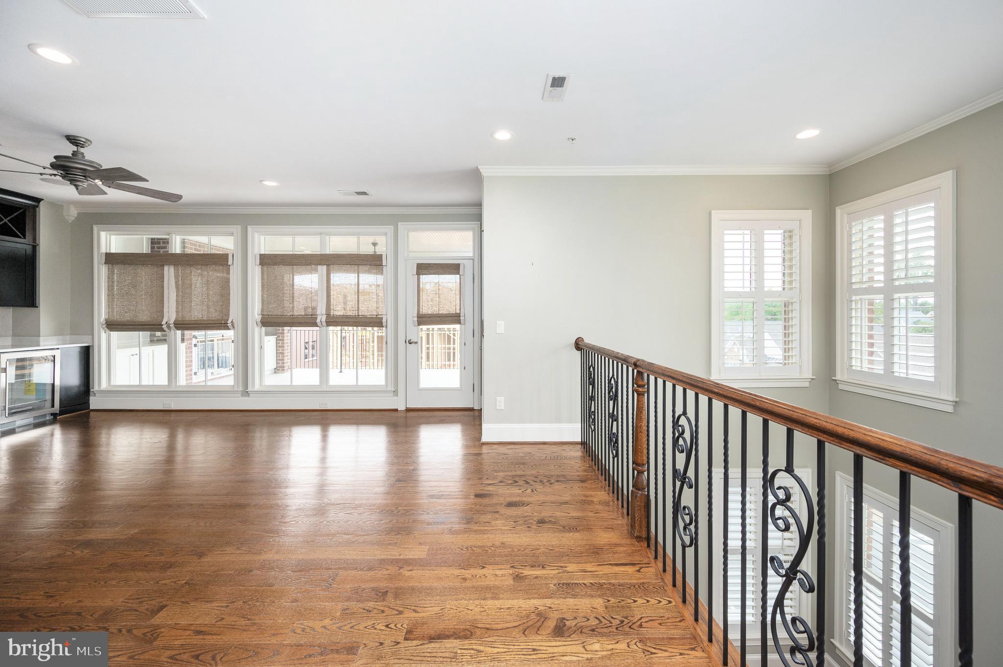 AMELIA SQUARE - Residential