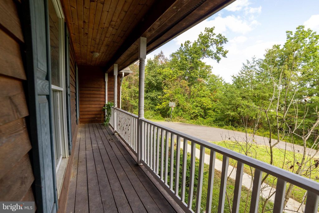 Photo of 59 Valley Overlook Court, STRASBURG, VA 22657 (MLS # VAWR2012496)