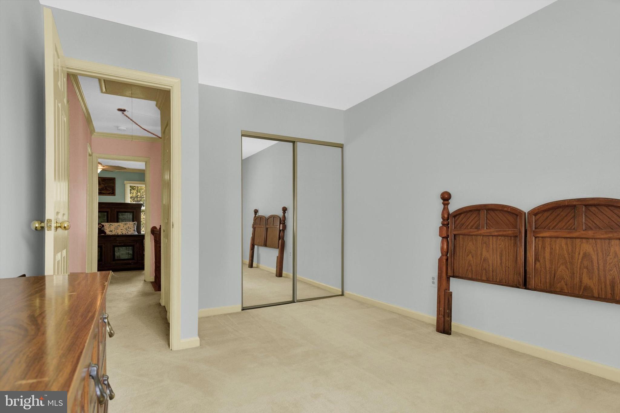 HUNTERS RUN - Residential