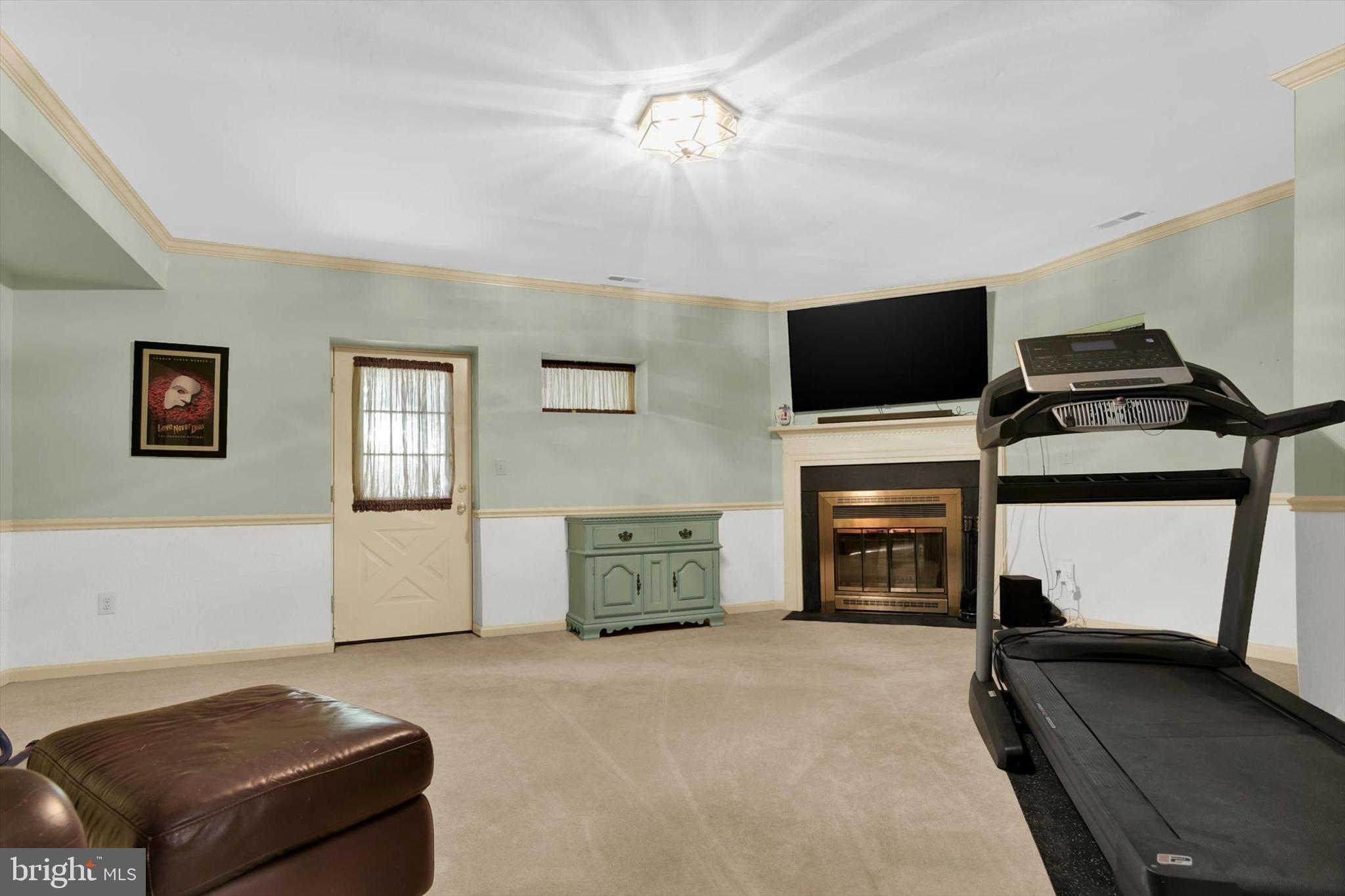 HUNTERS RUN - Residential