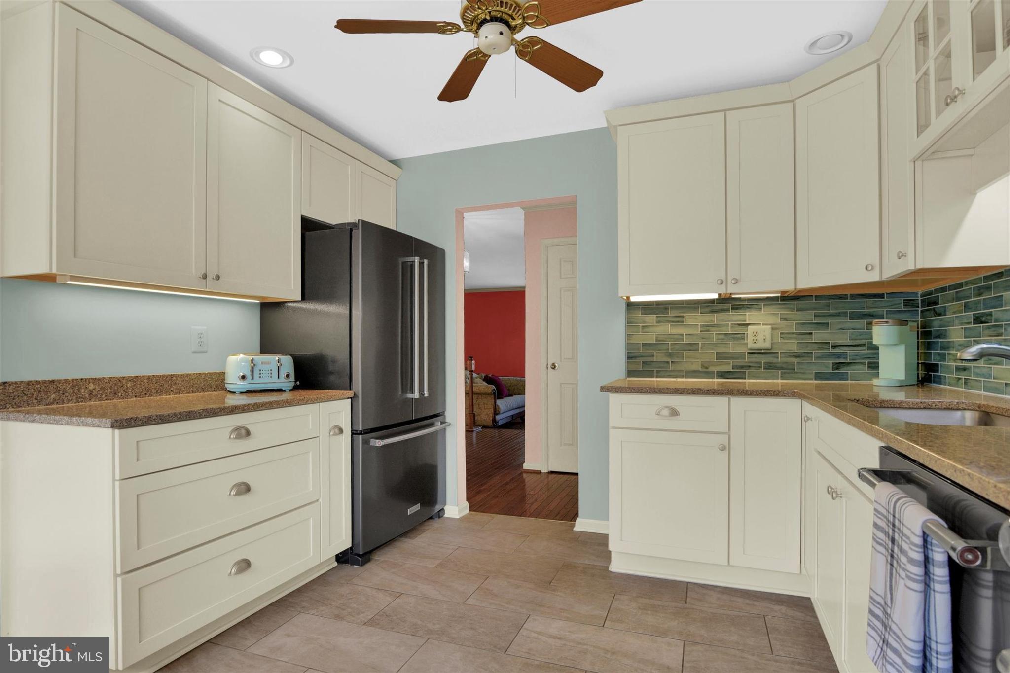 HUNTERS RUN - Residential