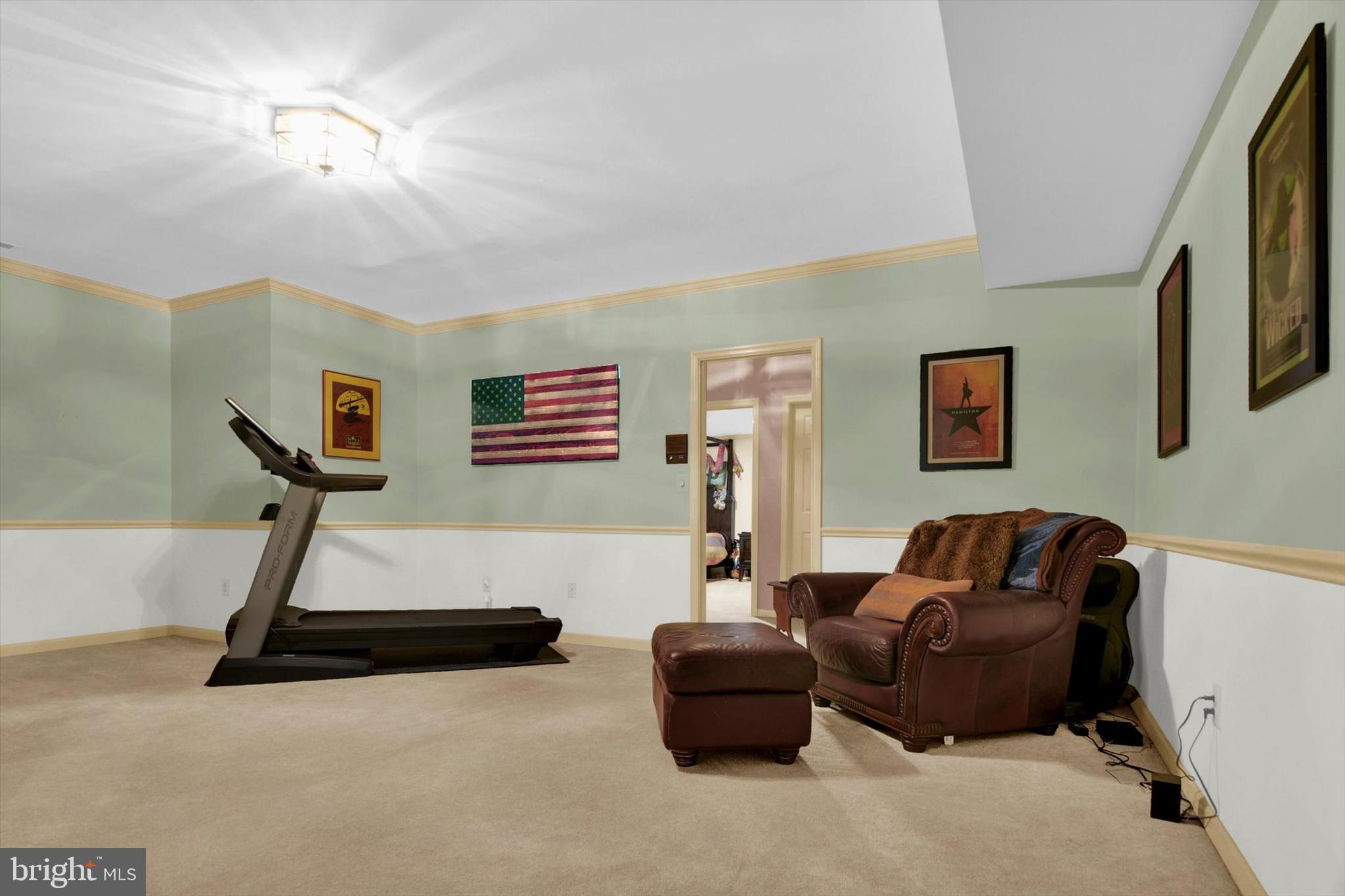 HUNTERS RUN - Residential