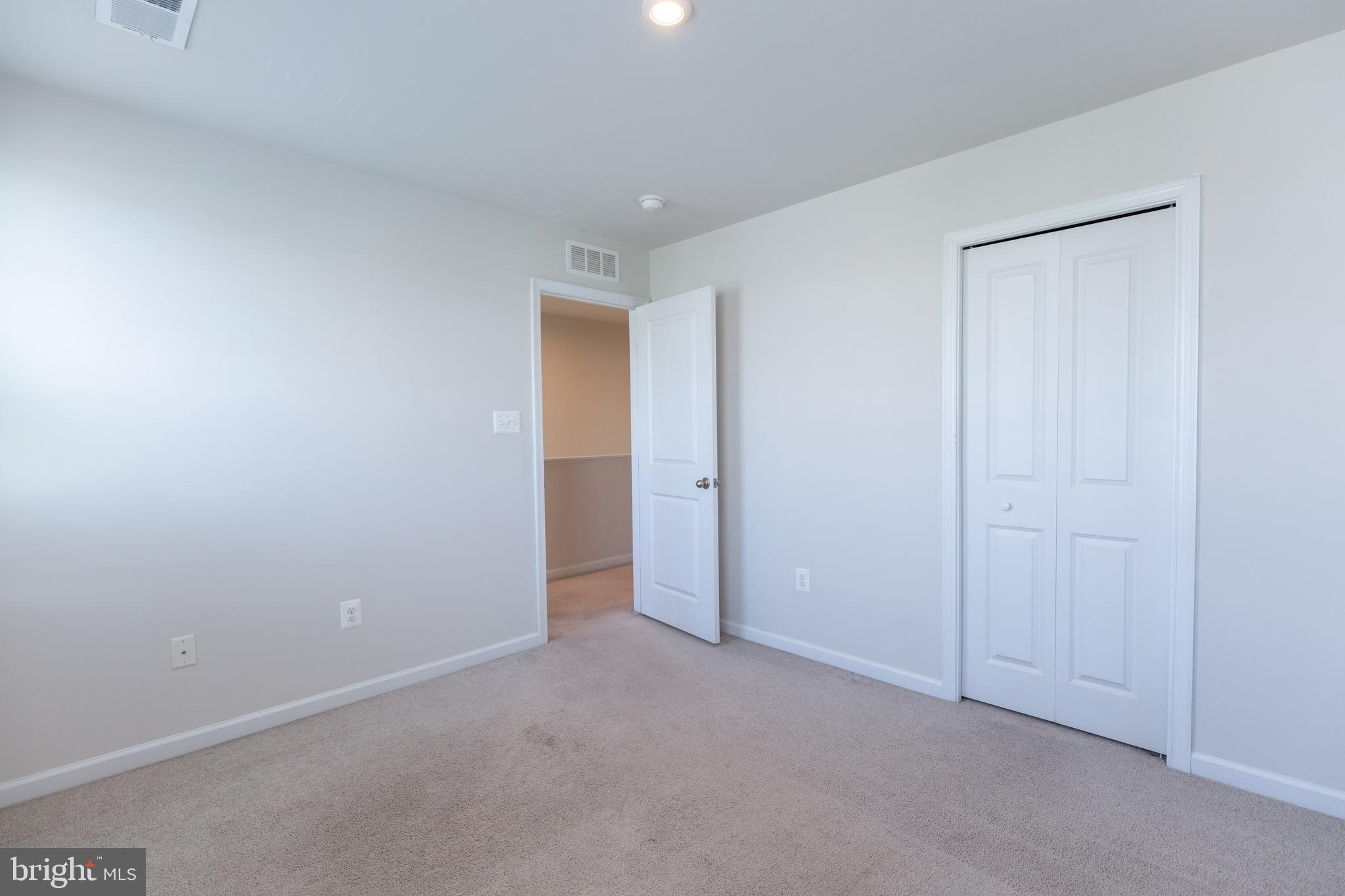 CHANDLERS GLEN - Residential Lease