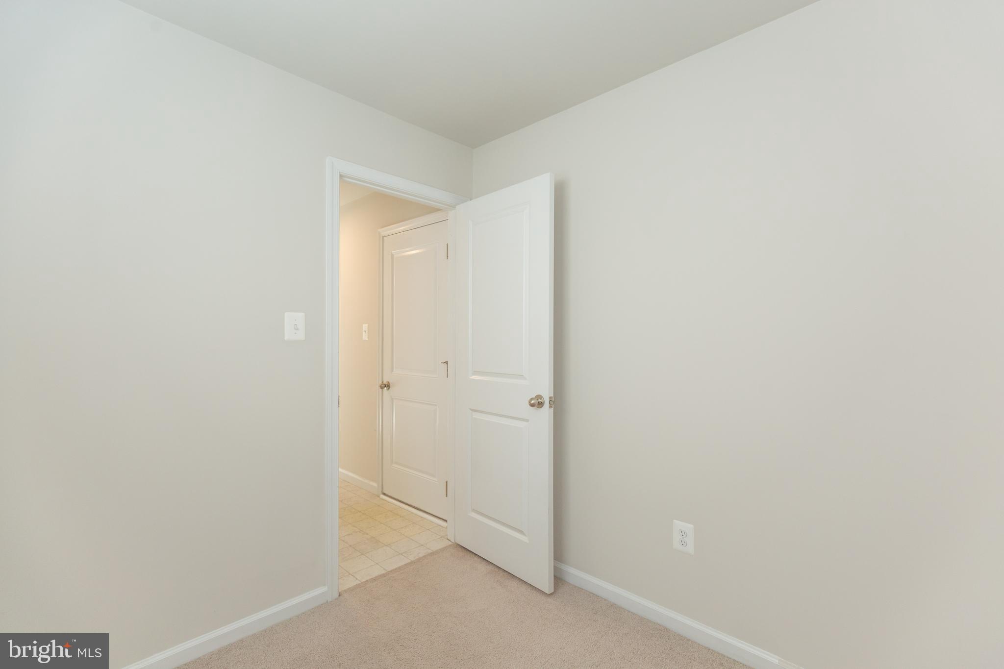 CHANDLERS GLEN - Residential Lease