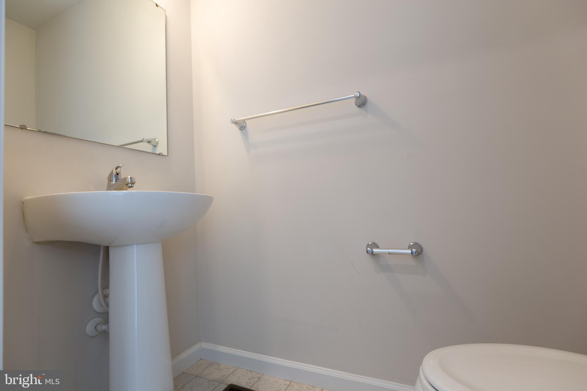 CHANDLERS GLEN - Residential Lease