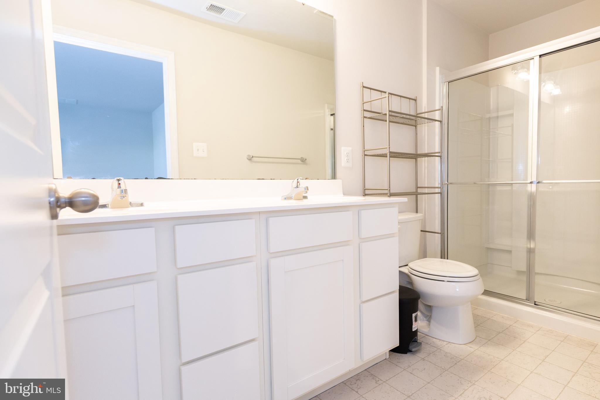 CHANDLERS GLEN - Residential Lease