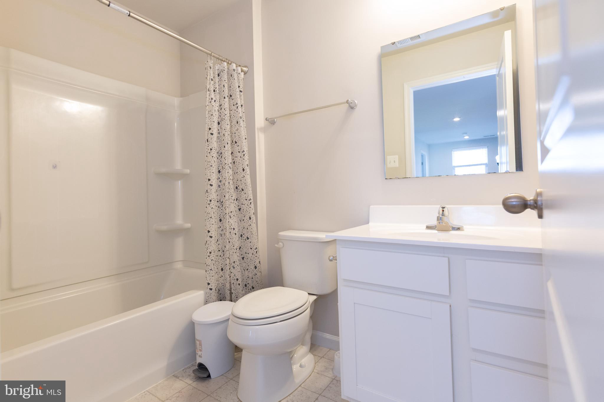 CHANDLERS GLEN - Residential Lease