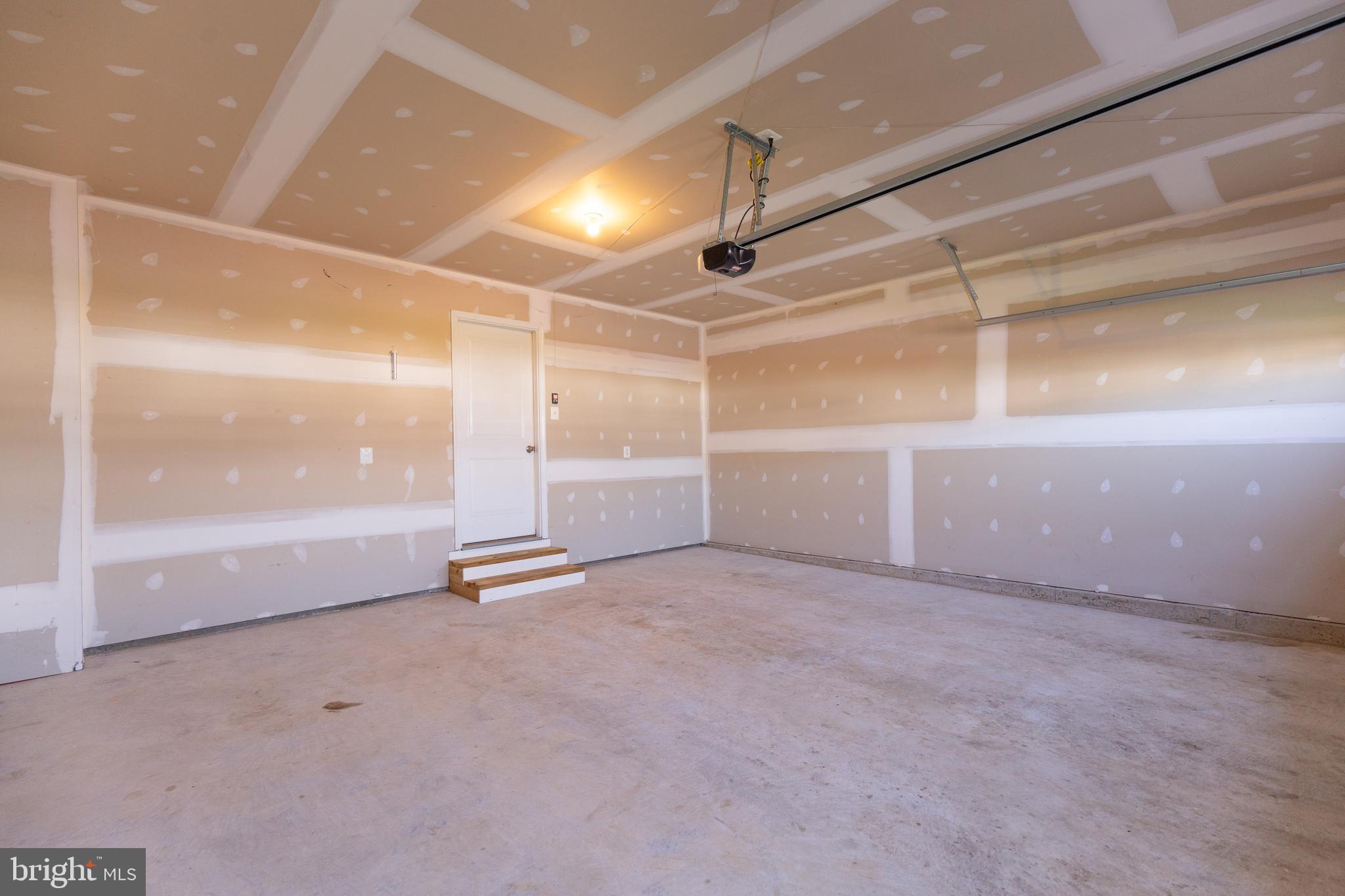 CHANDLERS GLEN - Residential Lease