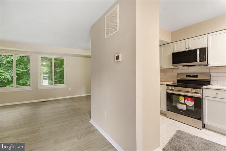 CROMWELL STATION - Residential