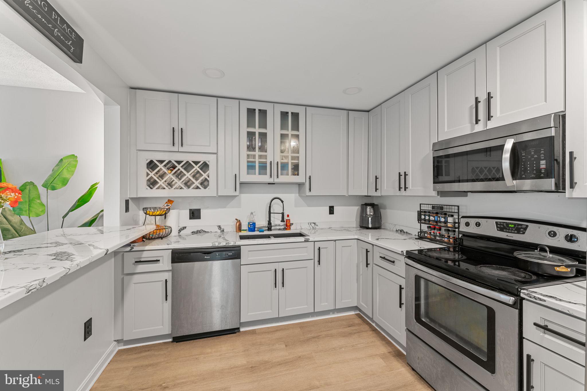 MARLBORO MEADOWS - Residential