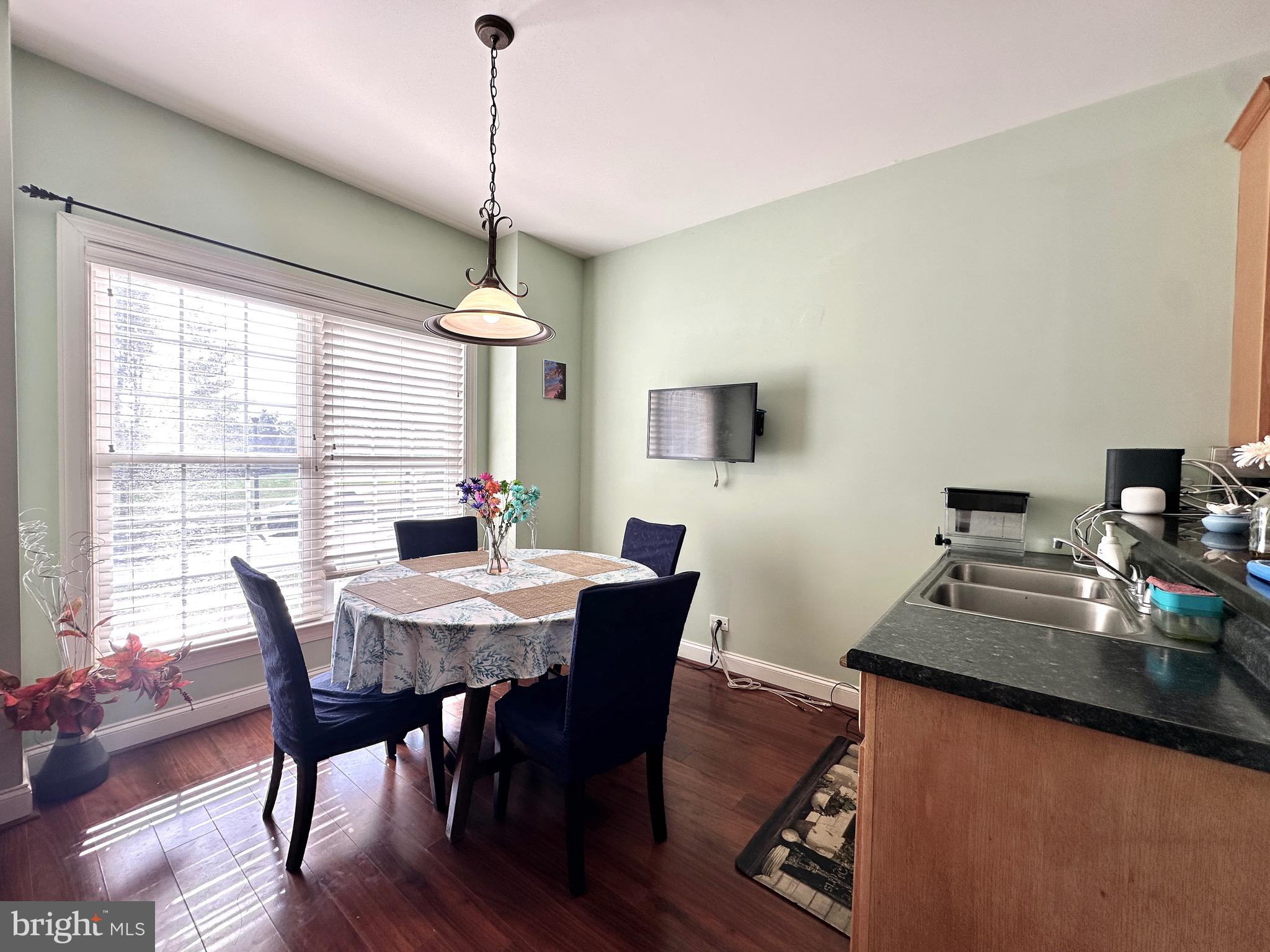 SOUTH RIDING - Residential Lease