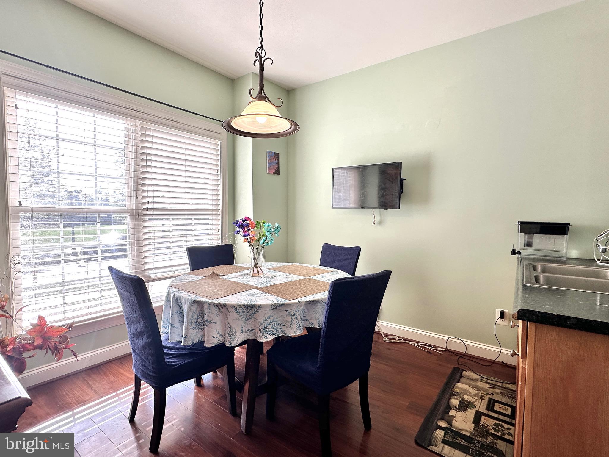 SOUTH RIDING - Residential Lease