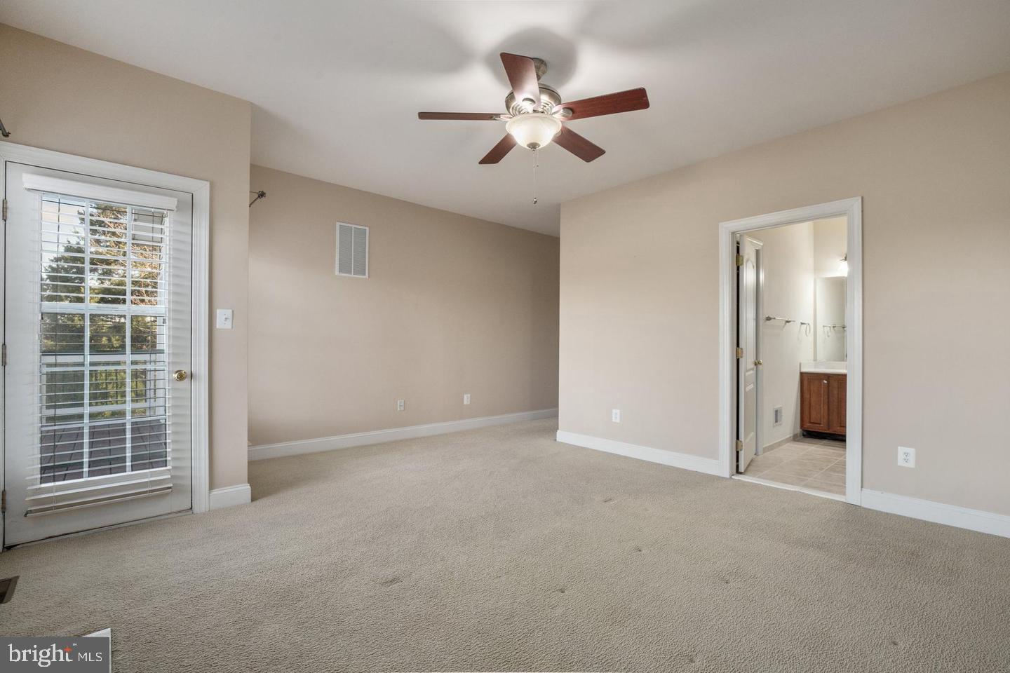 SOUTH RIDING - Residential Lease