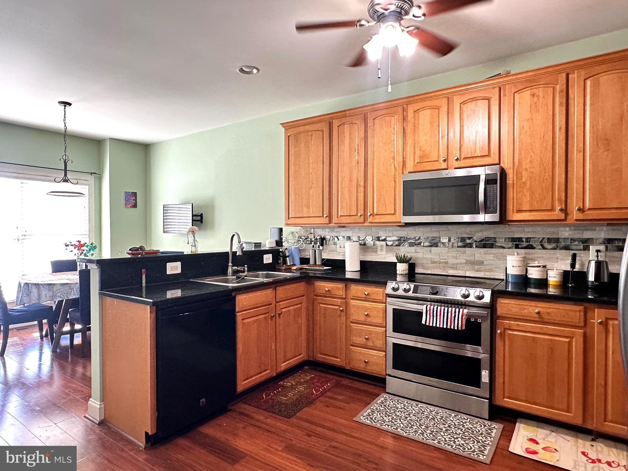 SOUTH RIDING - Residential Lease