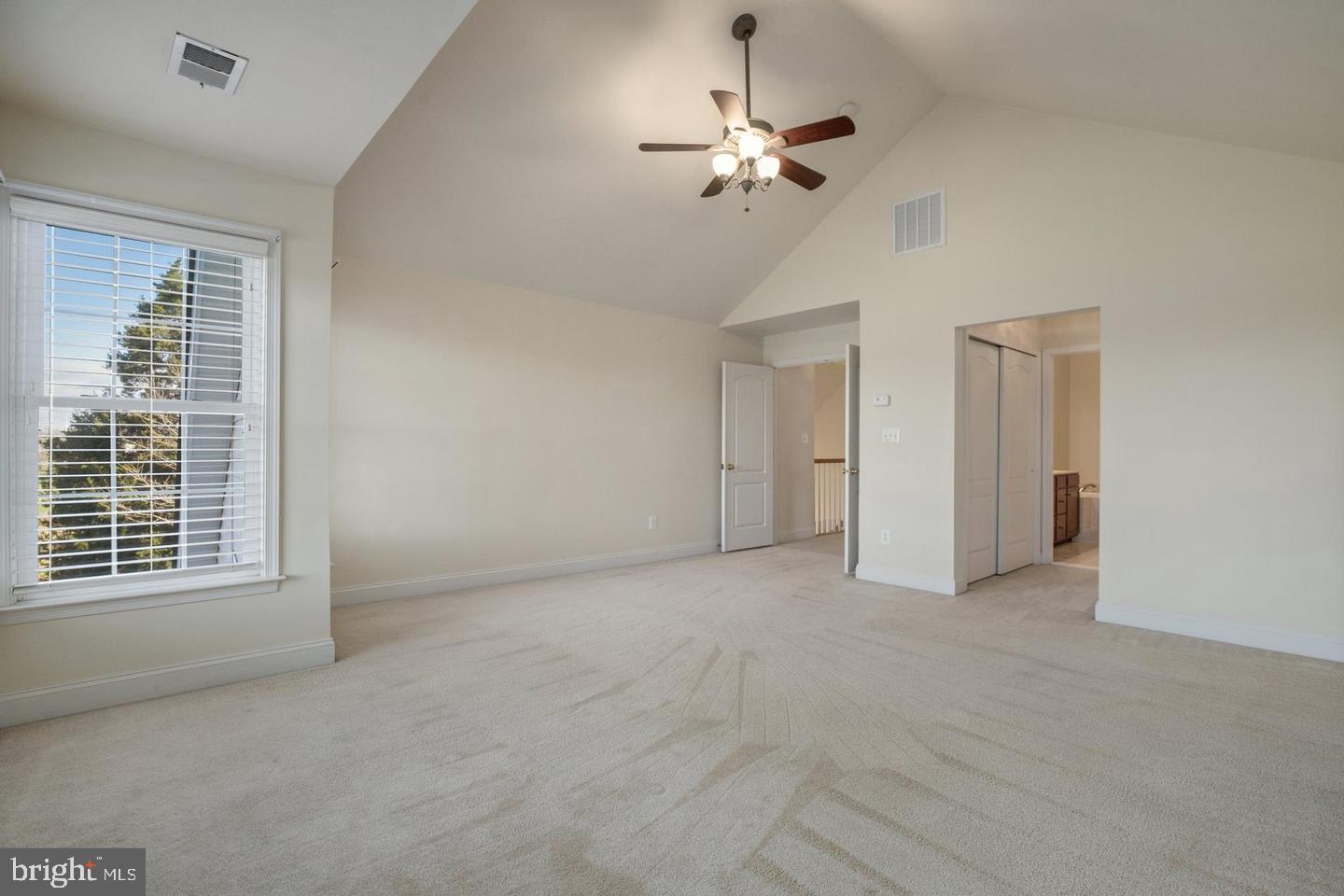 SOUTH RIDING - Residential Lease