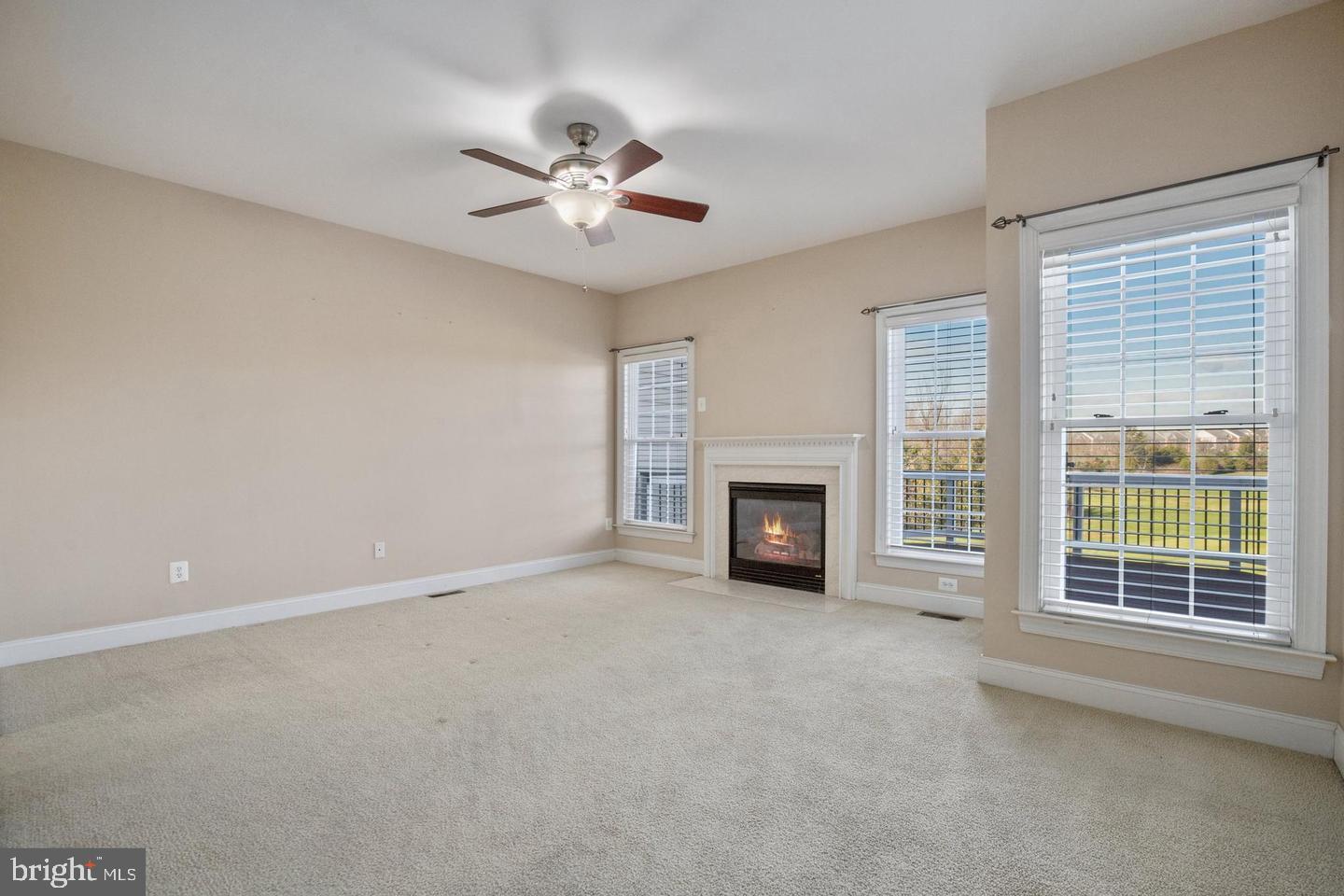 SOUTH RIDING - Residential Lease