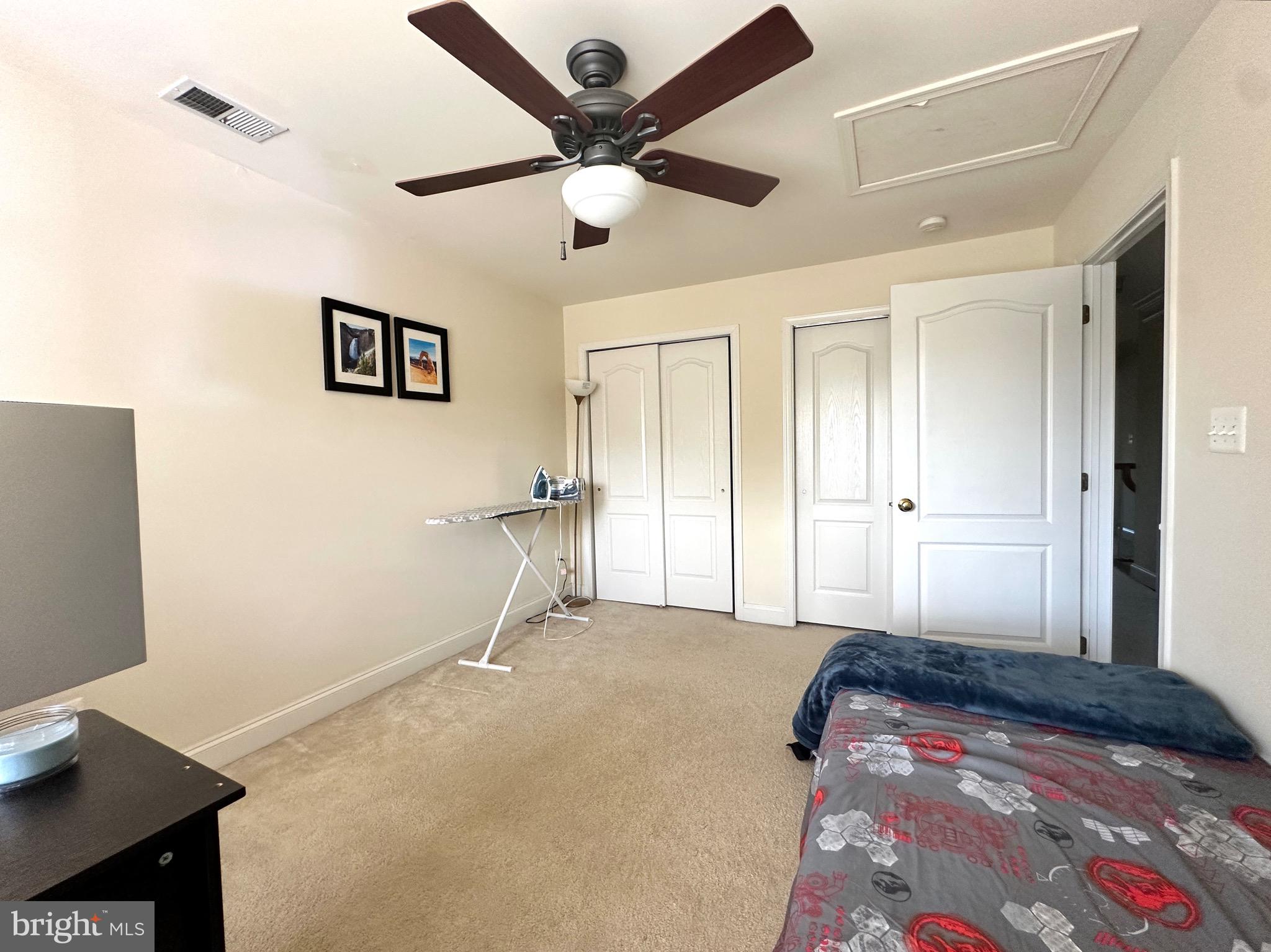 SOUTH RIDING - Residential Lease