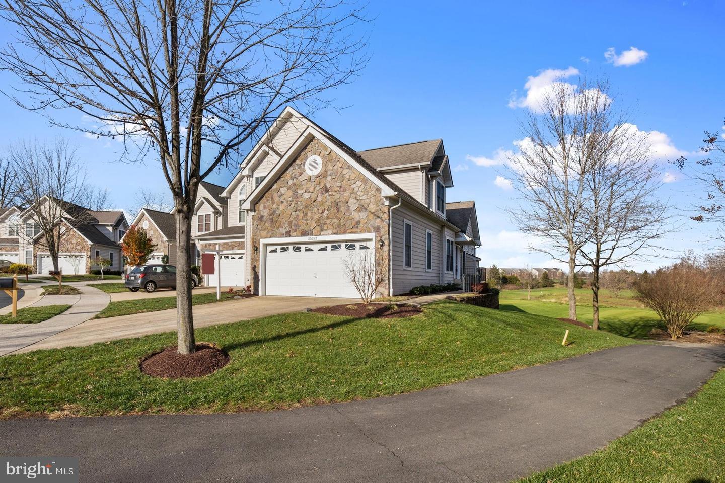 SOUTH RIDING - Residential Lease