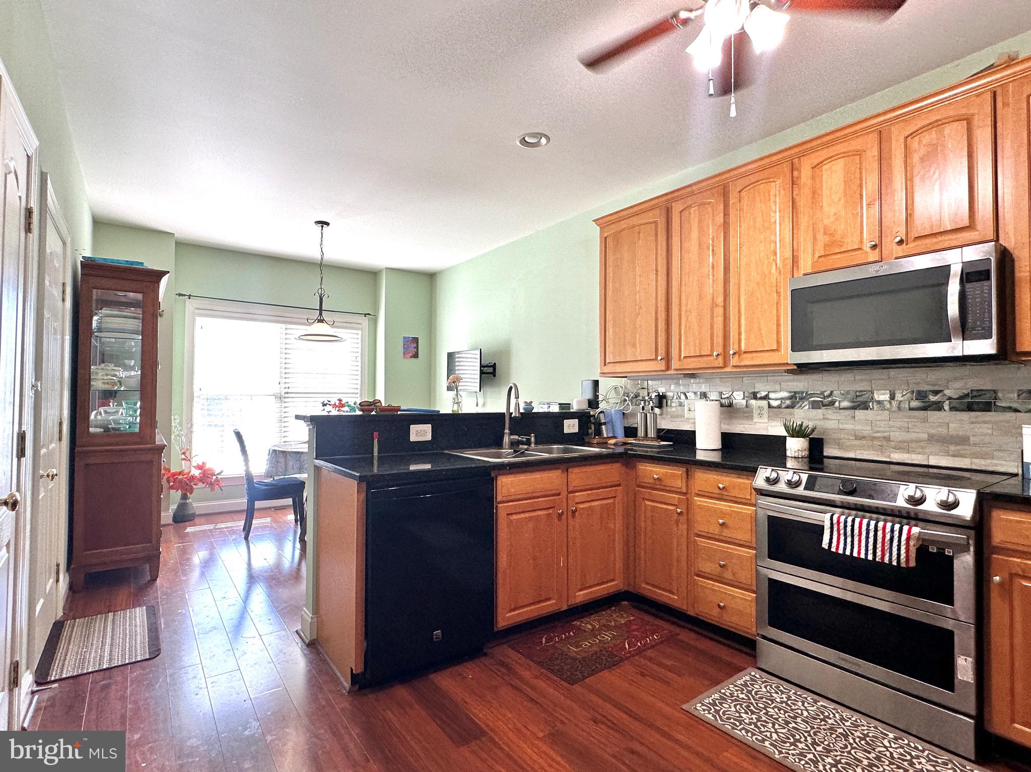 SOUTH RIDING - Residential Lease