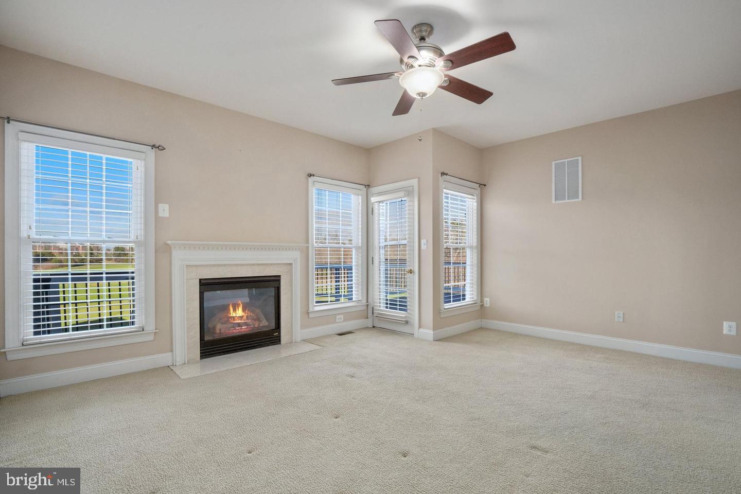 SOUTH RIDING - Residential Lease