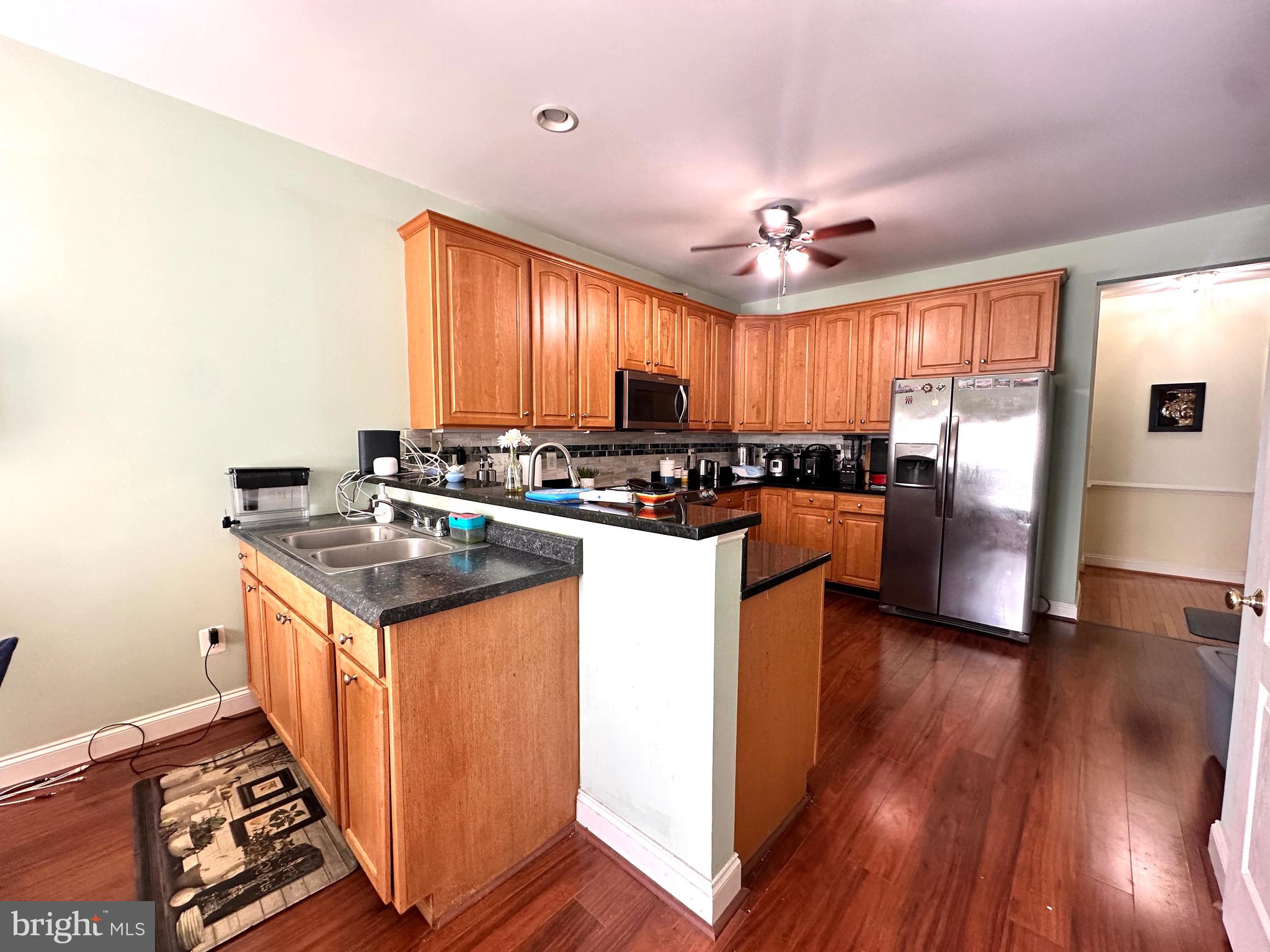 SOUTH RIDING - Residential Lease