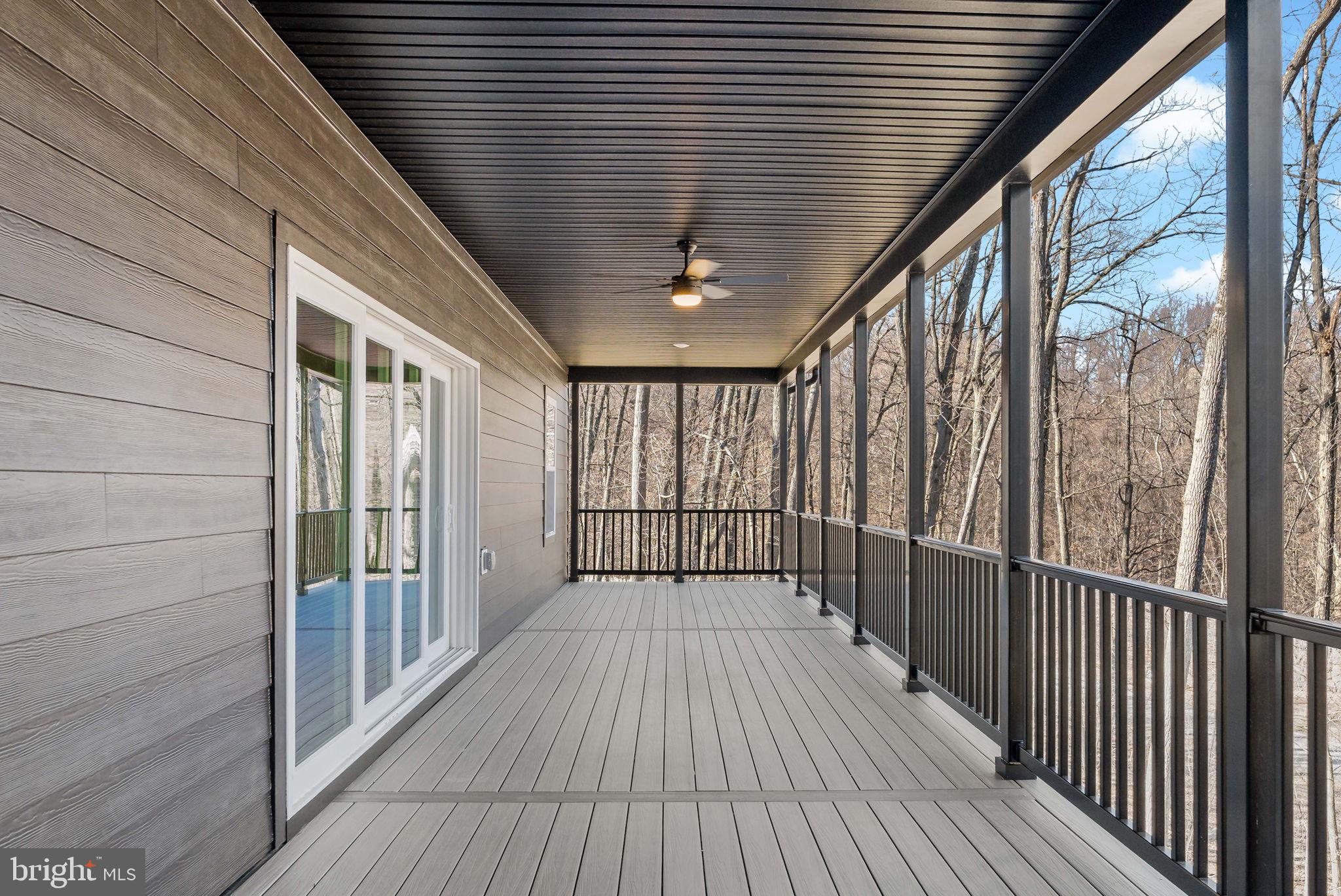JINGLE BELLS COURT LOT 8