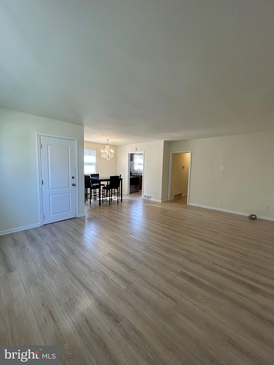 523 DONNA CIRCLE A (1ST FLOOR)